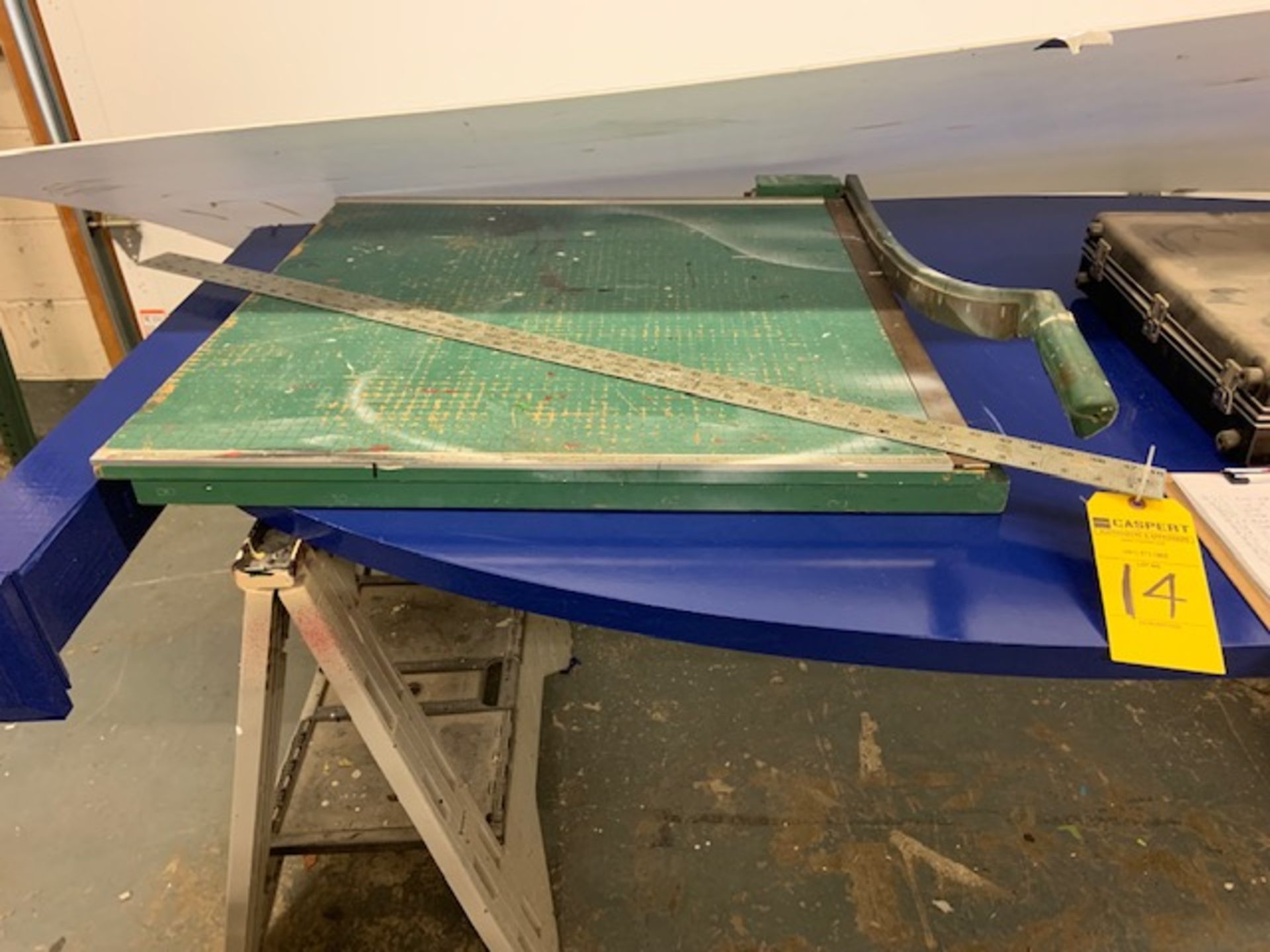 Hand Trimming Board 30"