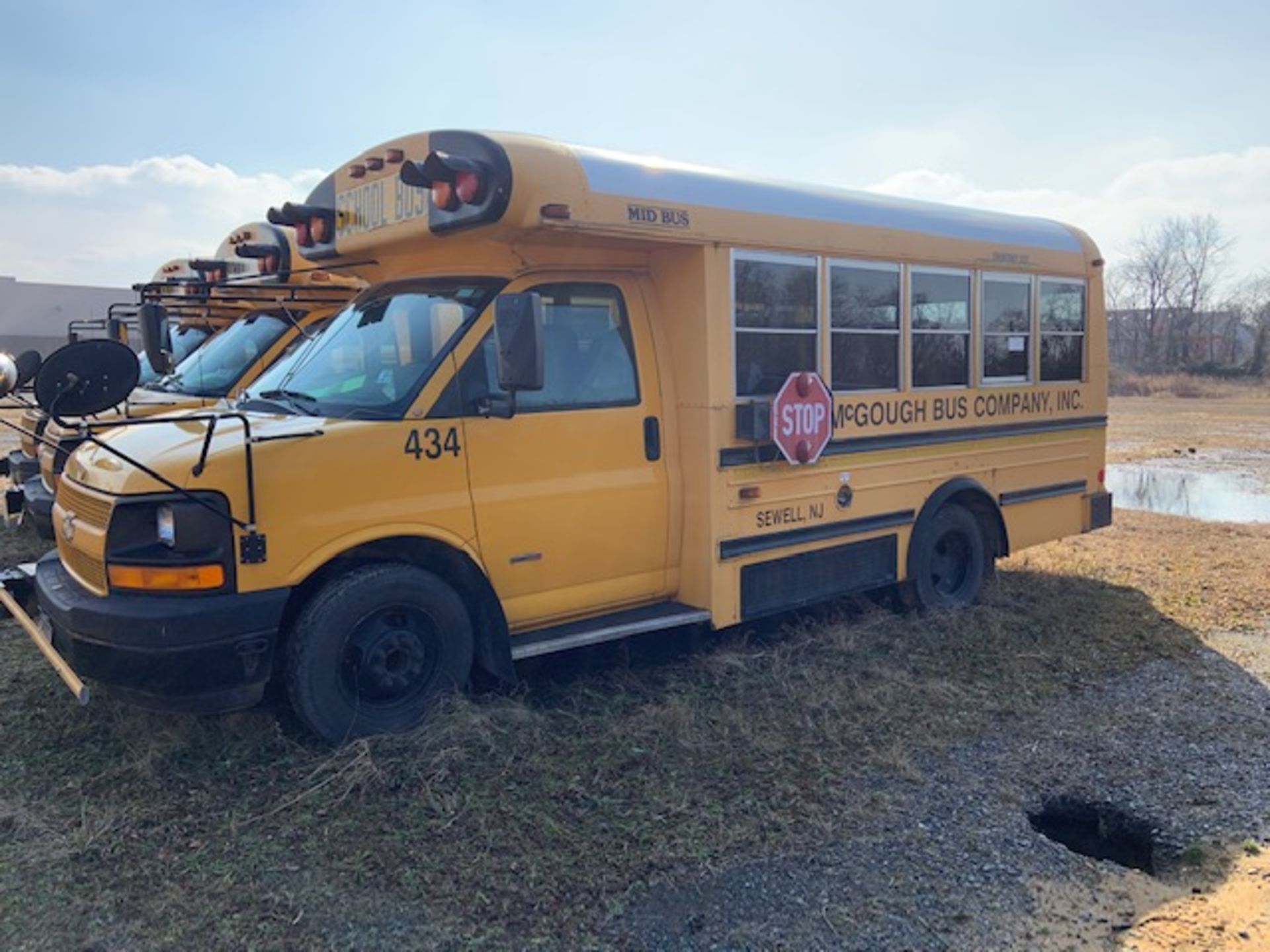 2007 Collins Chevrolet CSD-7450-C, 215,008 miles, 16 seats, Handicap: N - Image 2 of 3