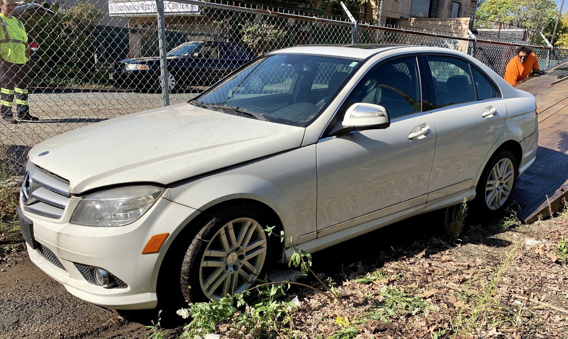 2009 Mercedes Benz C300, WDDGF81X29R062425, Location - Hackensack - Image 2 of 7