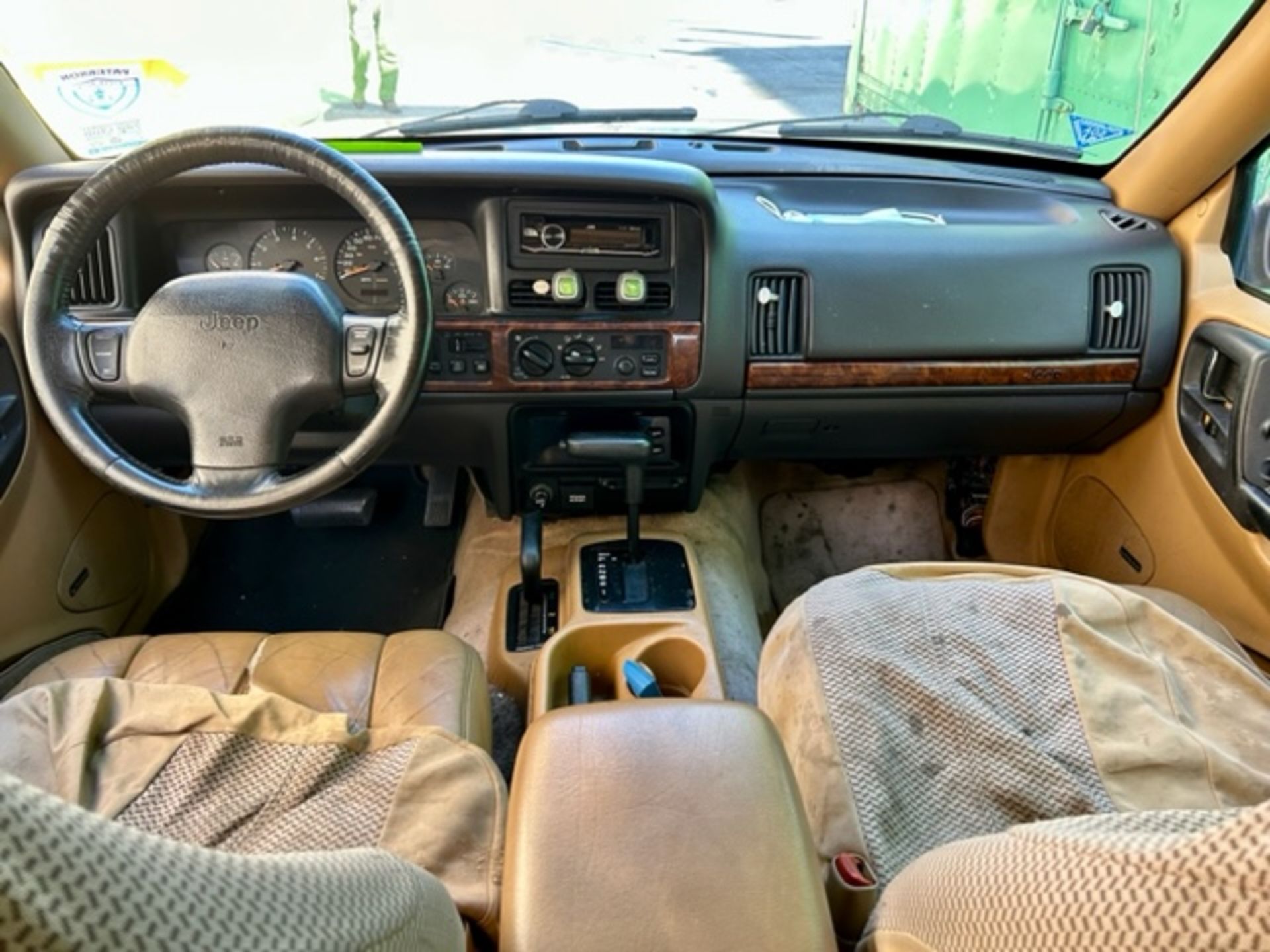 1995 Jeep Grand Cherokee Limited; VIN:1J4E278YOTC129819; Mileage UnKnown; NO KEY - Image 6 of 7