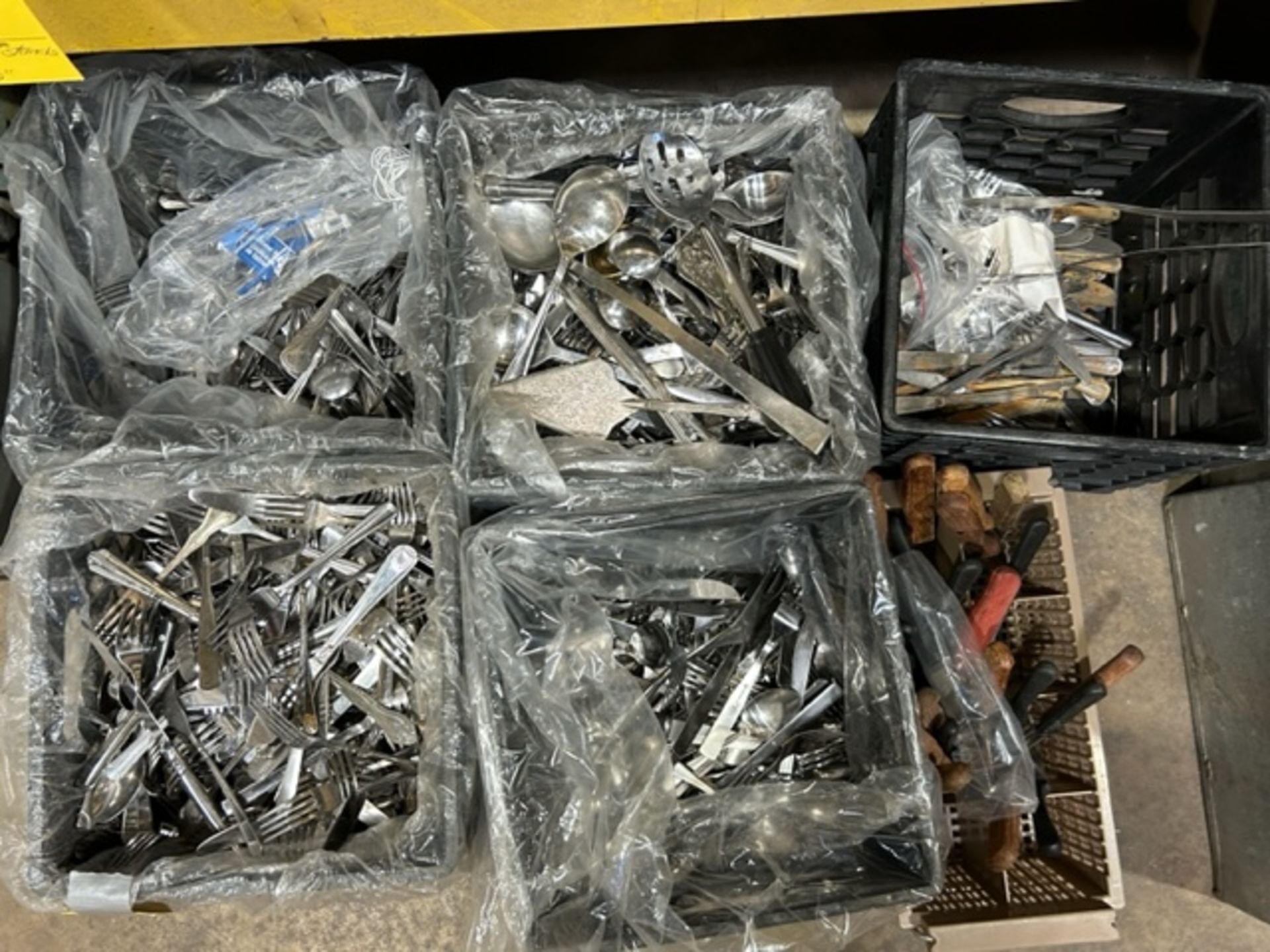 Lot - Assorted Flatware