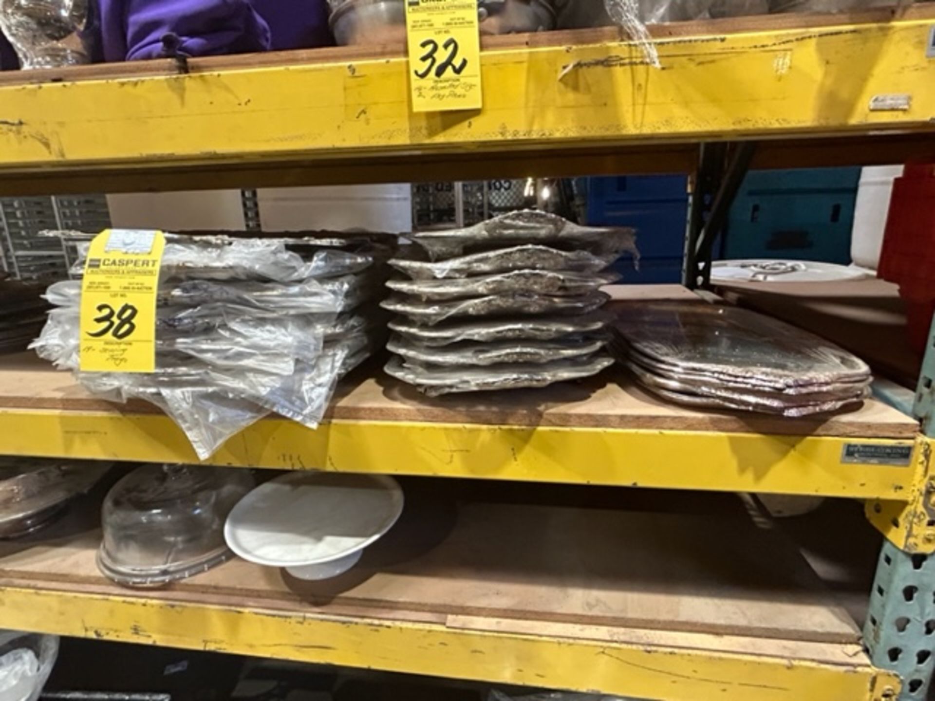 (19) Serving Trays
