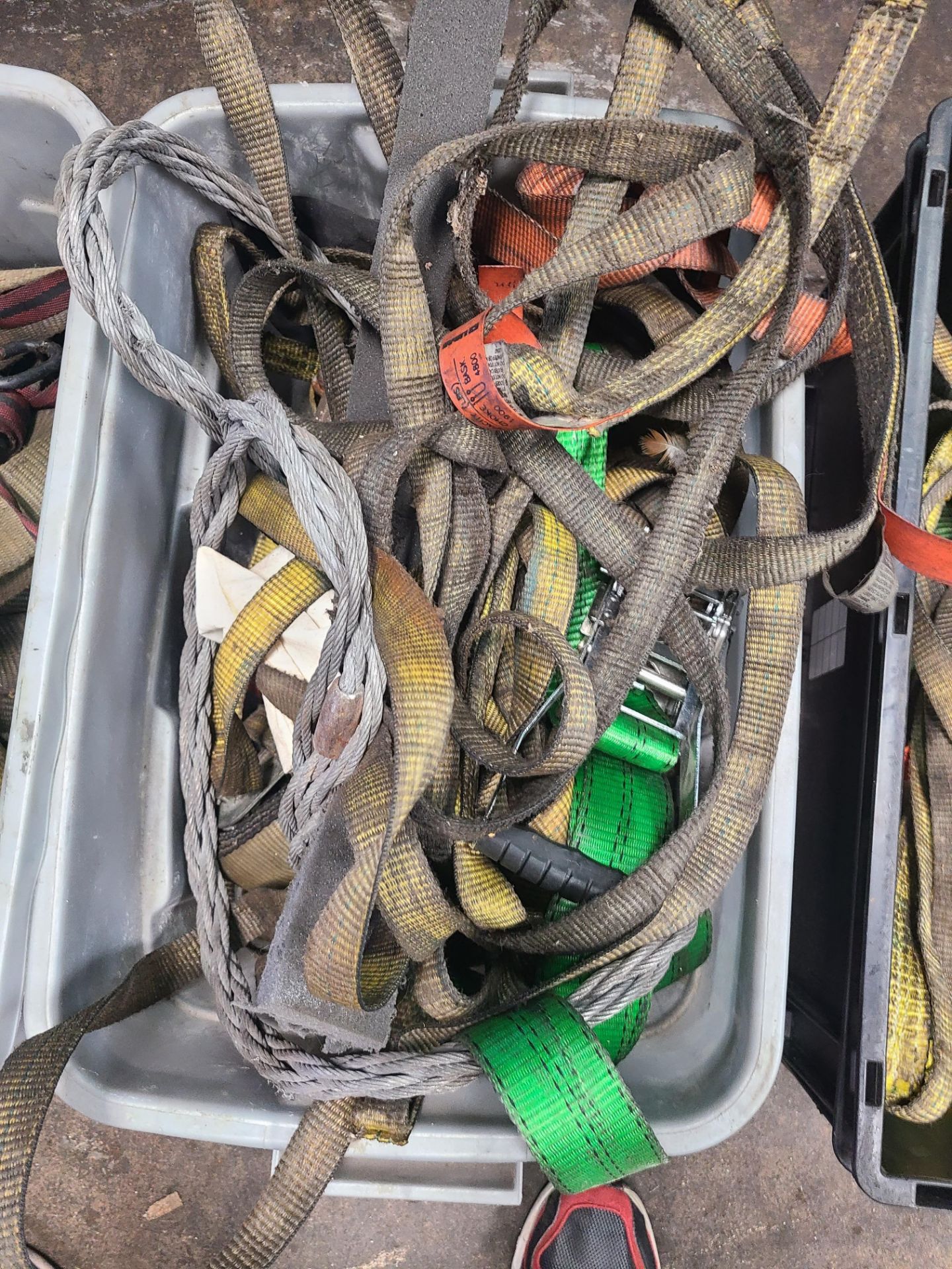 (3) TUBS OF RIGGING STRAPS AND TRUCK SCRAPS - Image 3 of 4