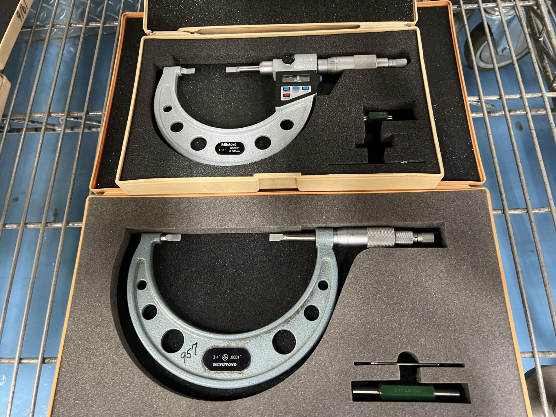 (1) MITUTOYO 1-2" BLADE MICROMETER; (1) MITUTOYO 3-4" MICROMETER