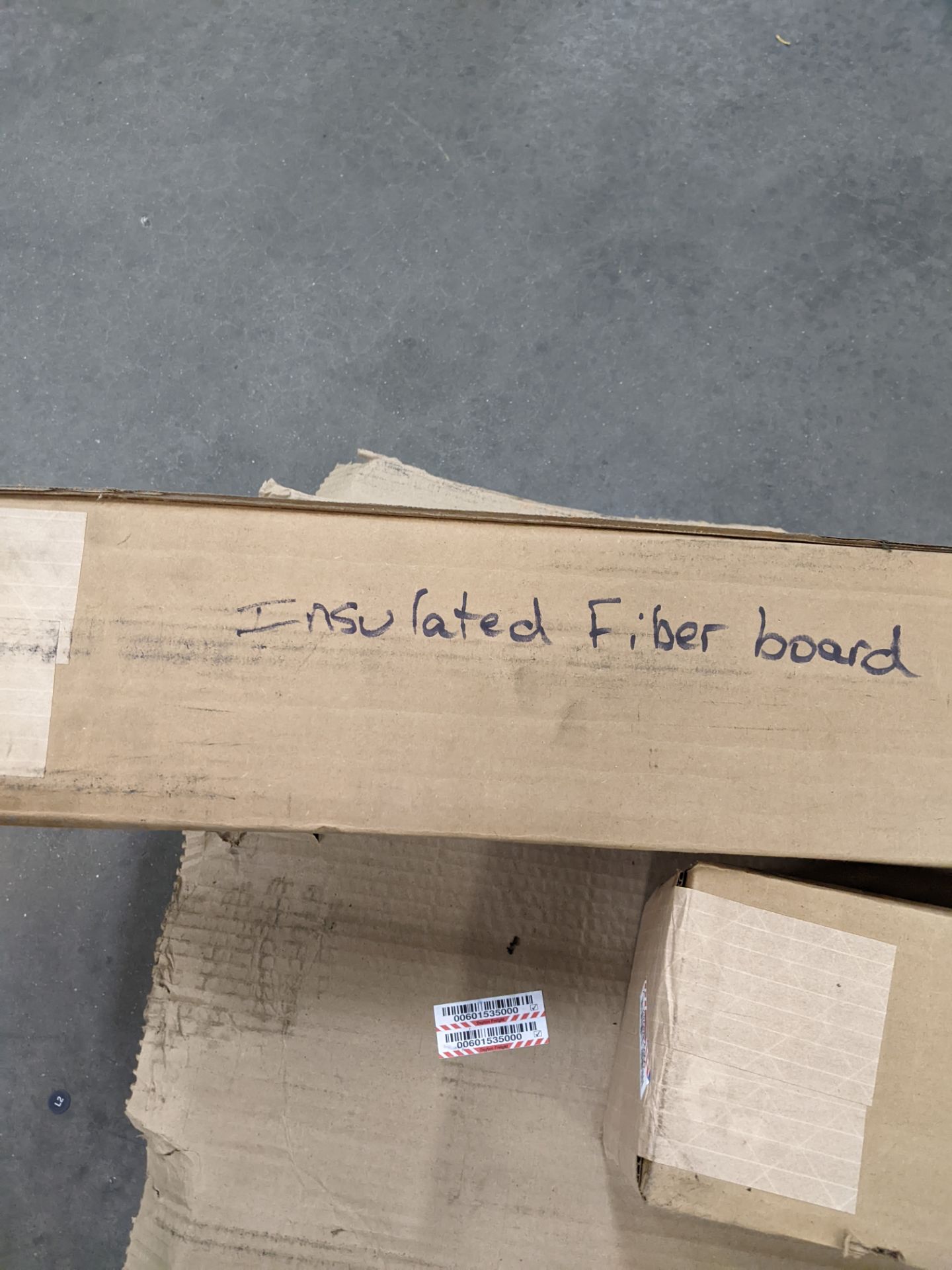 PALLET AND CONTENT-INSULATED FIBER BOARD - Image 2 of 3