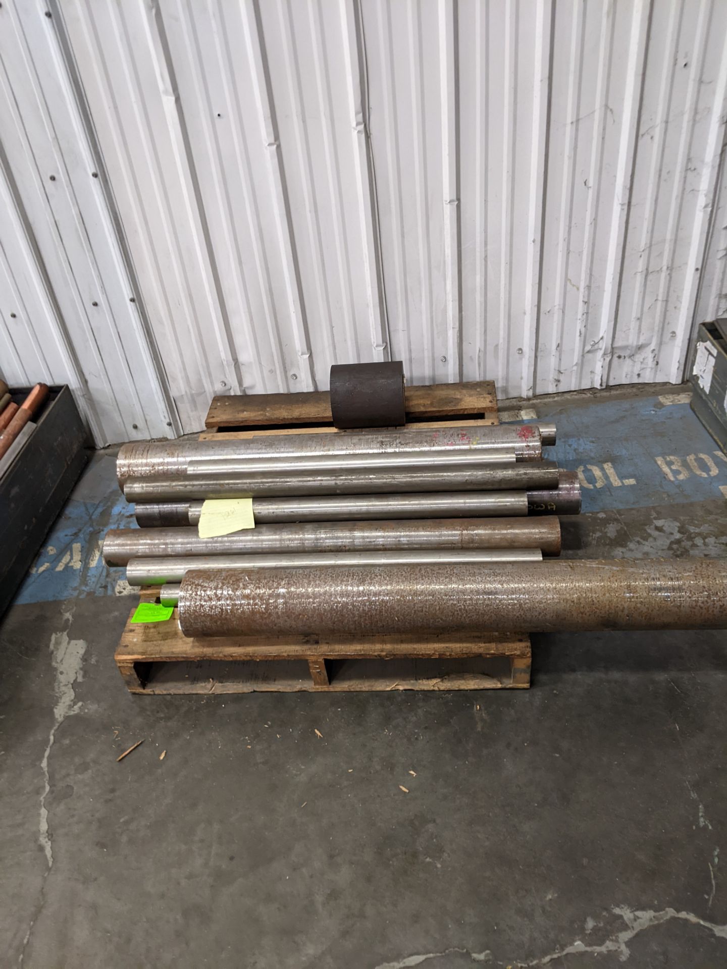 PALLET AND CONTENT-STEEL CYLINDERS; APPROX 1 261 LBS