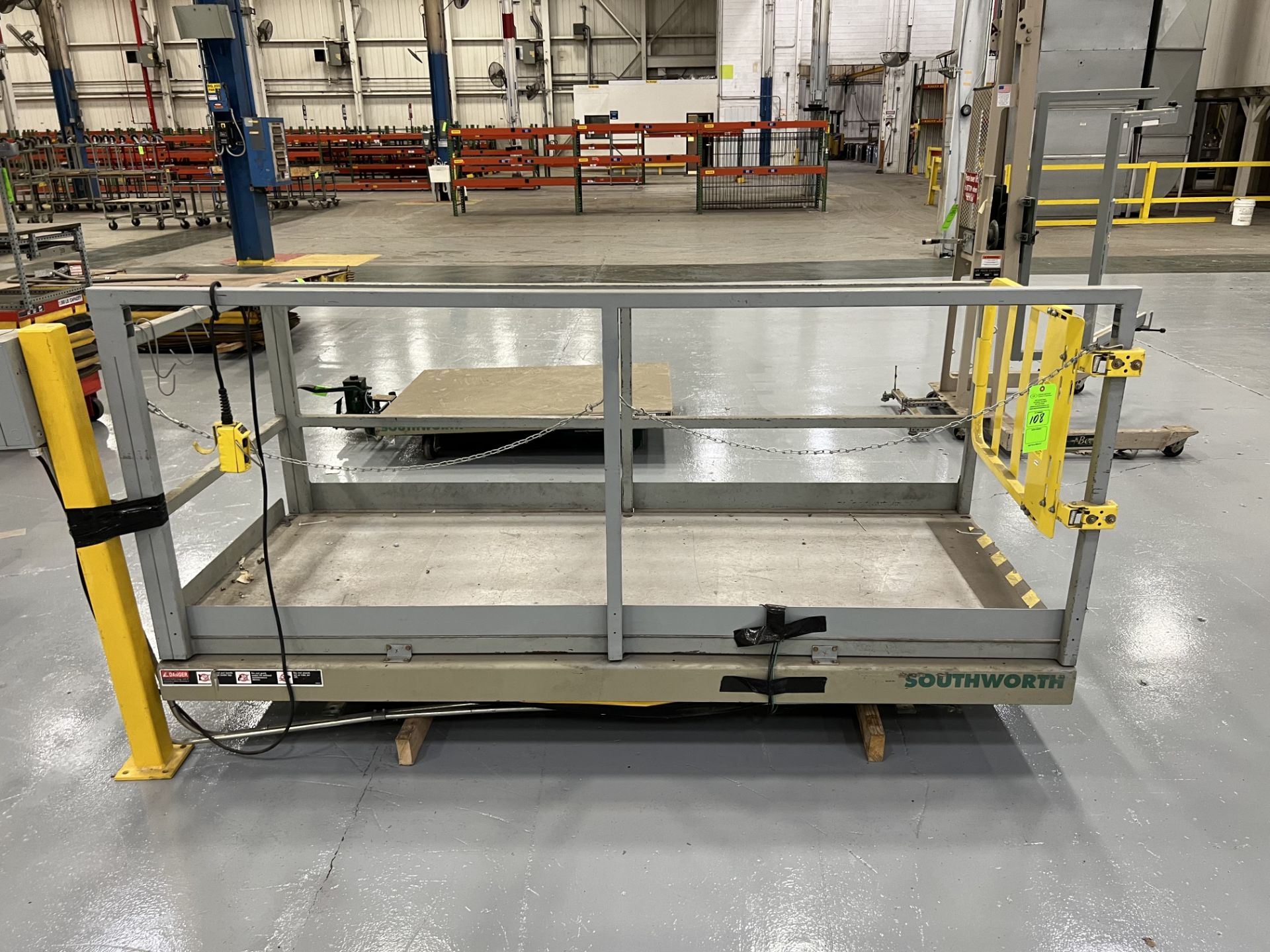 ELECTRIC LIFT TABLE; 36" X 92"; 1 000 LBS CAPACITY - Image 3 of 3