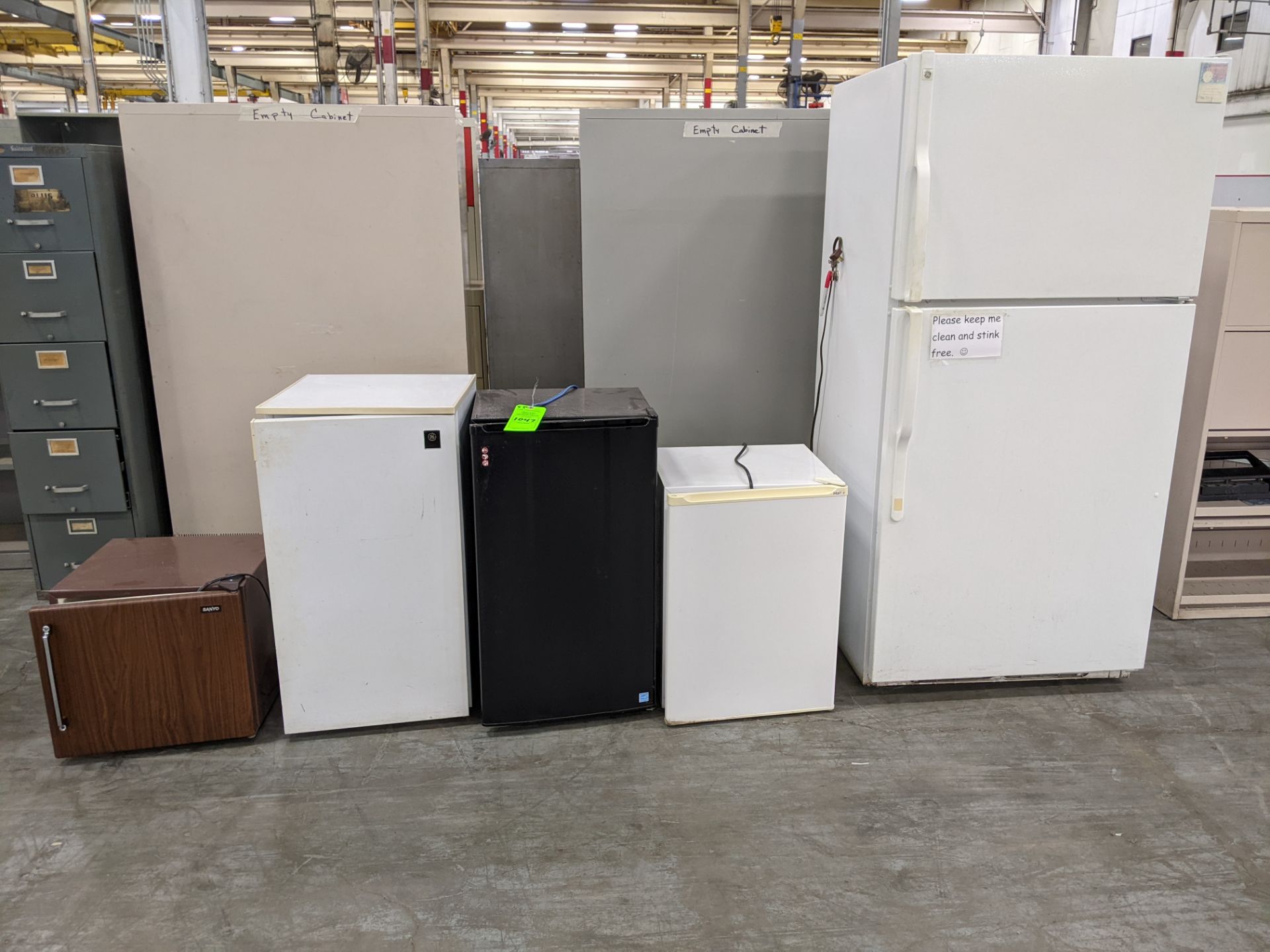 (5) VARIOUS REFRIGERATORS