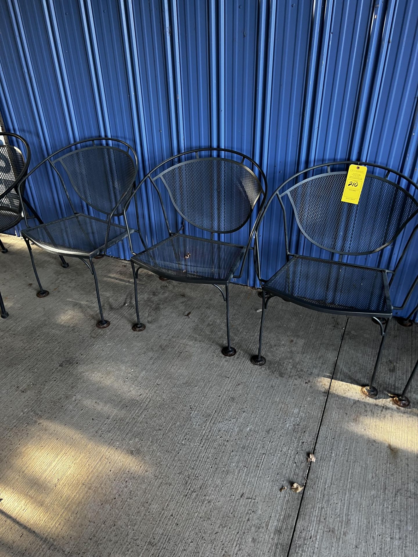 (4) IRON OUTDOOR CHAIRS
