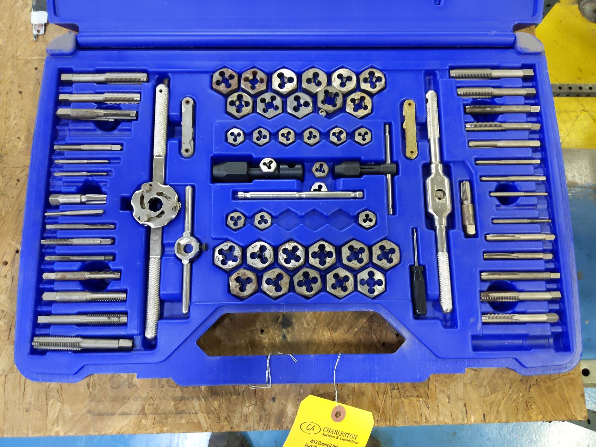 IRWIN HANSON TAP AND DIE SUPER SET (76 PIECES)