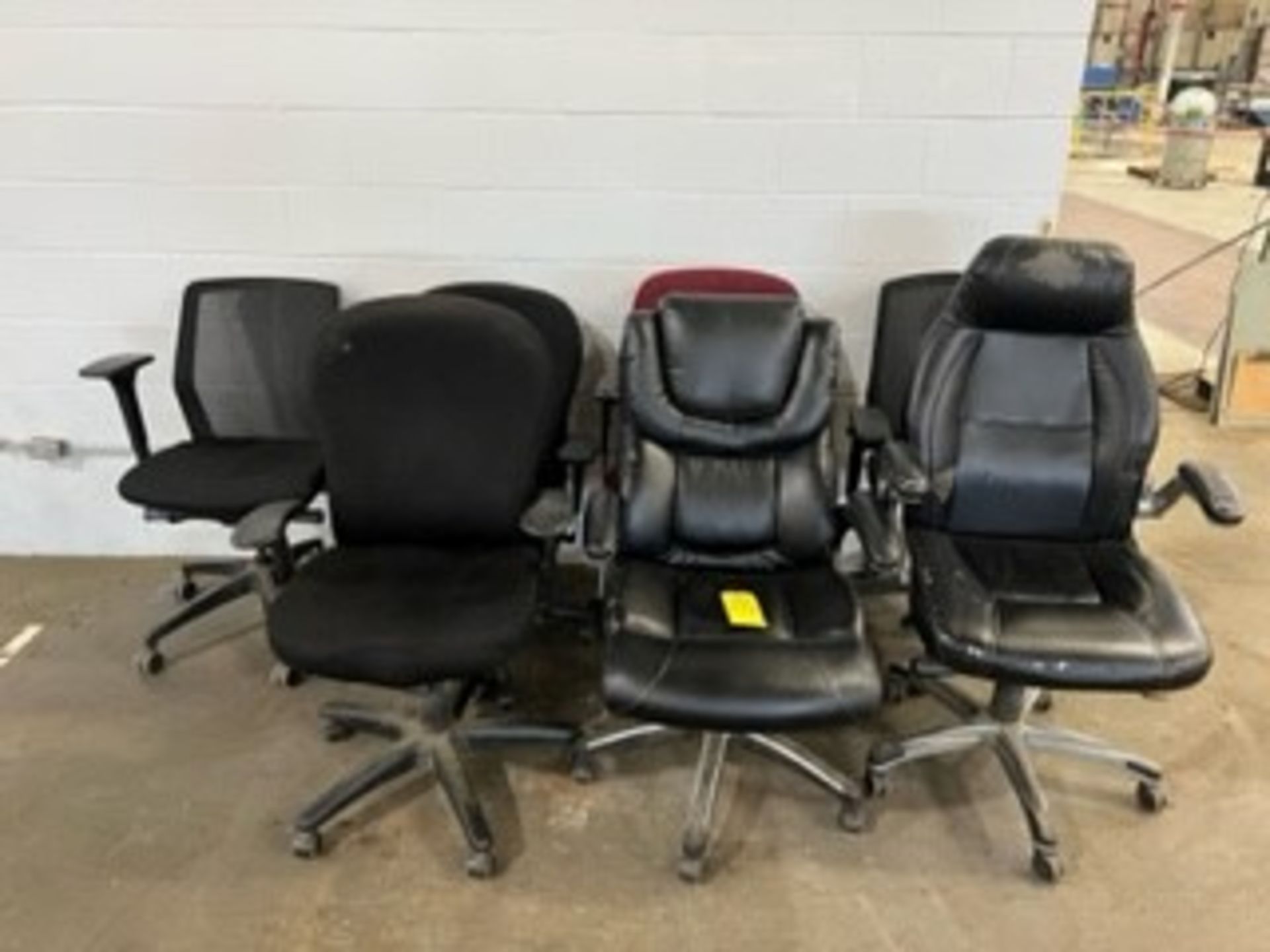 VARIOUS OFFICE CHAIRS