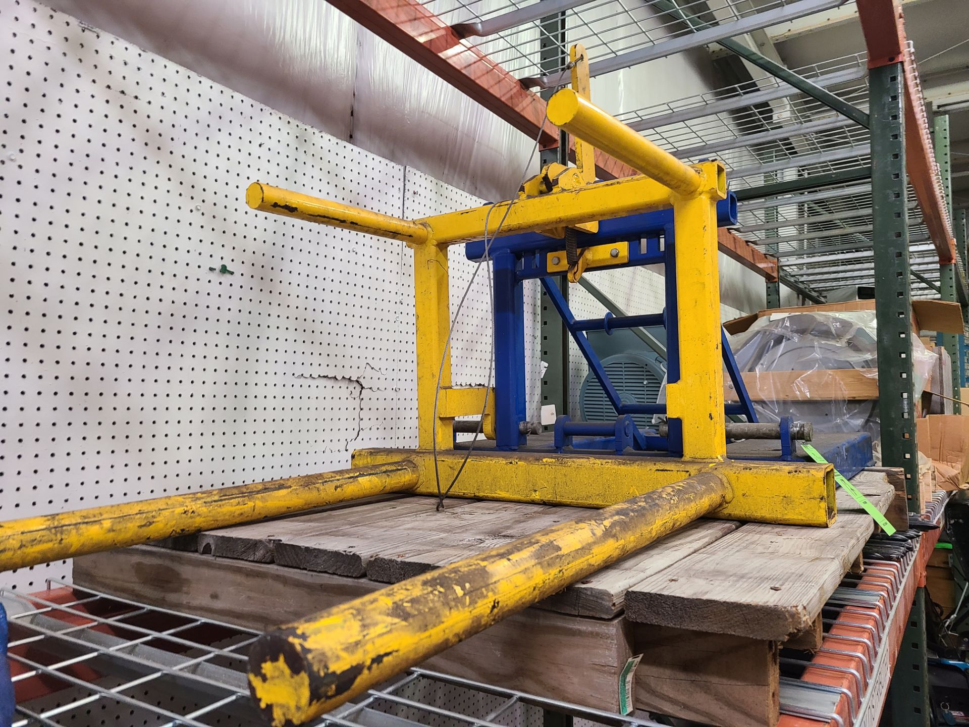 FORK LIFT ATTACHMENT - Image 3 of 3