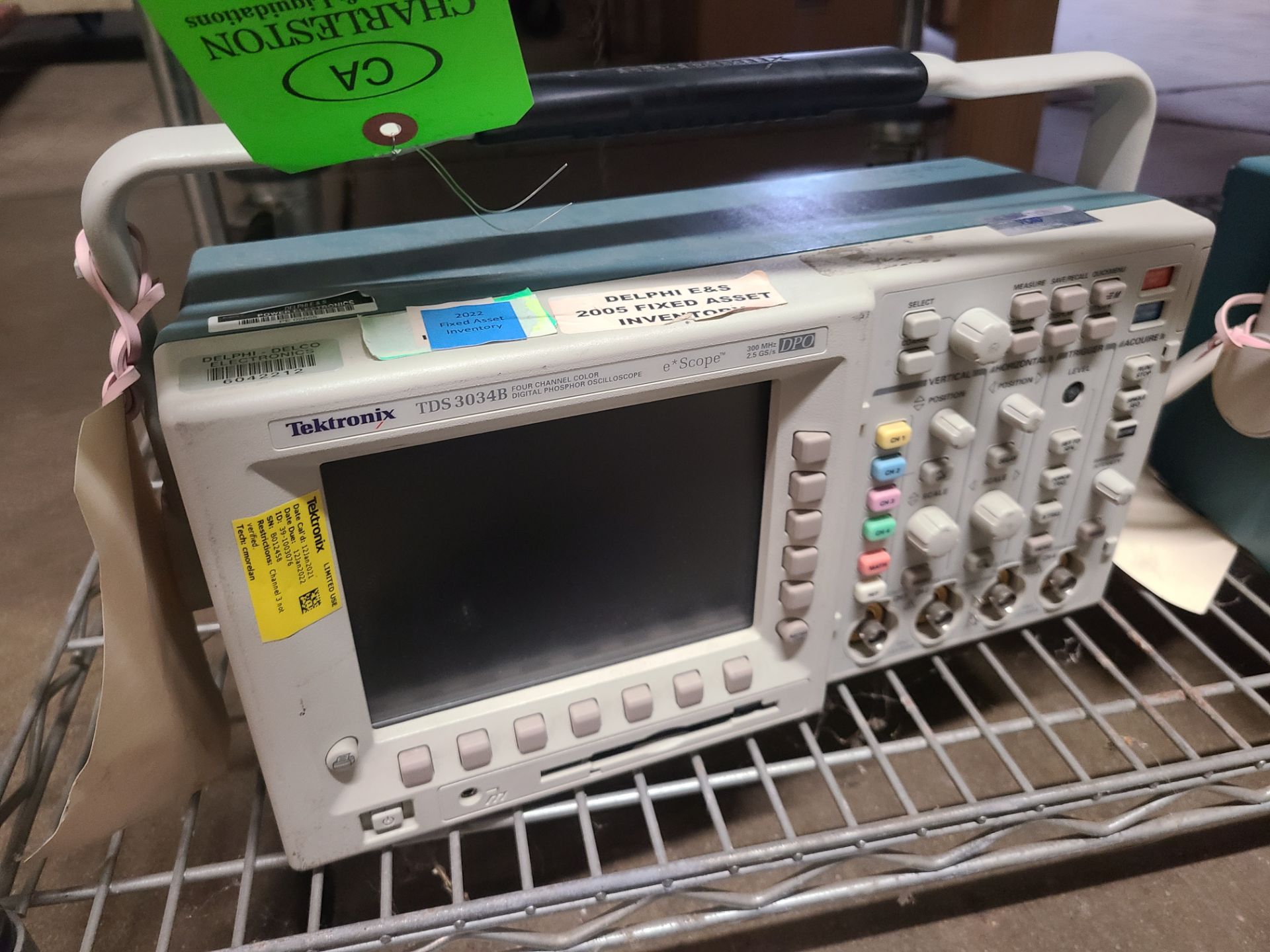 TEKTRONIX TDS-3034B FOUR CHANNEL COLOR DIGITAL PHOSPHOR OSCILLOSCOPE