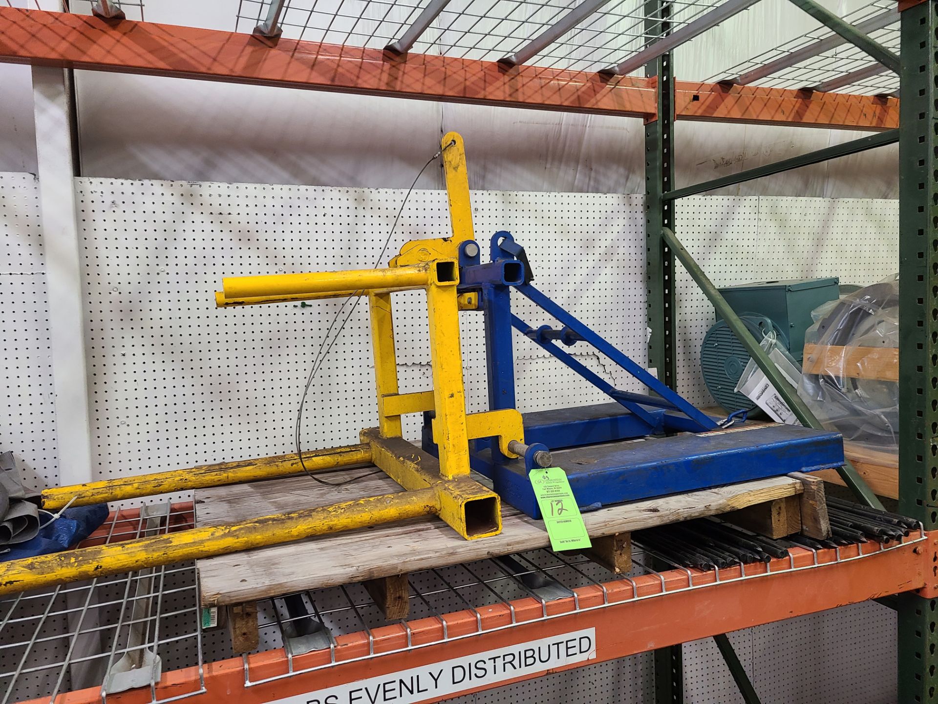 FORK LIFT ATTACHMENT