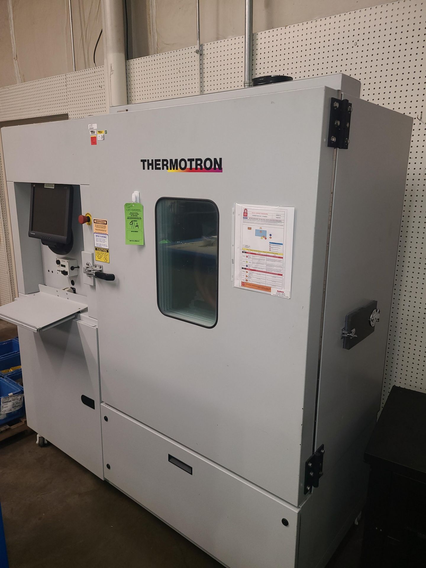 THERMOTRON ENVIRONMENTAL CHAMBER MODEL # AST-8 SERIAL # 34271 460 V / 3 PH / 60 HZ / 3/4 HP - Image 2 of 5