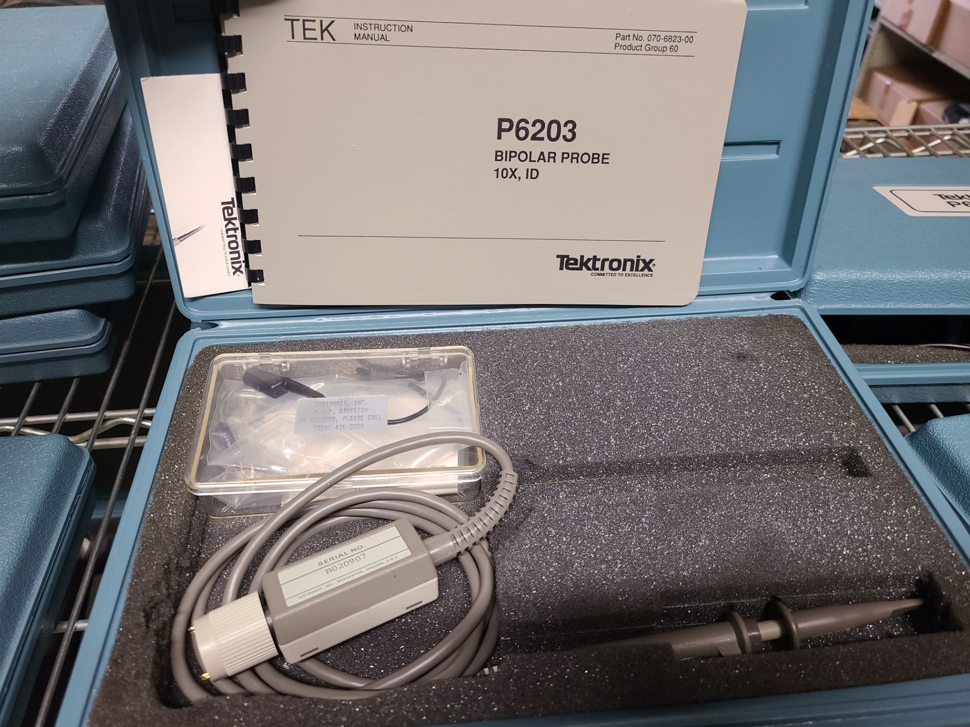 (1) TEKTRONIX P6246 400 MHZ DIFFEREN TIAL PROBE; (2) TEKTRONIX P6205 FET PROBE - Image 2 of 5