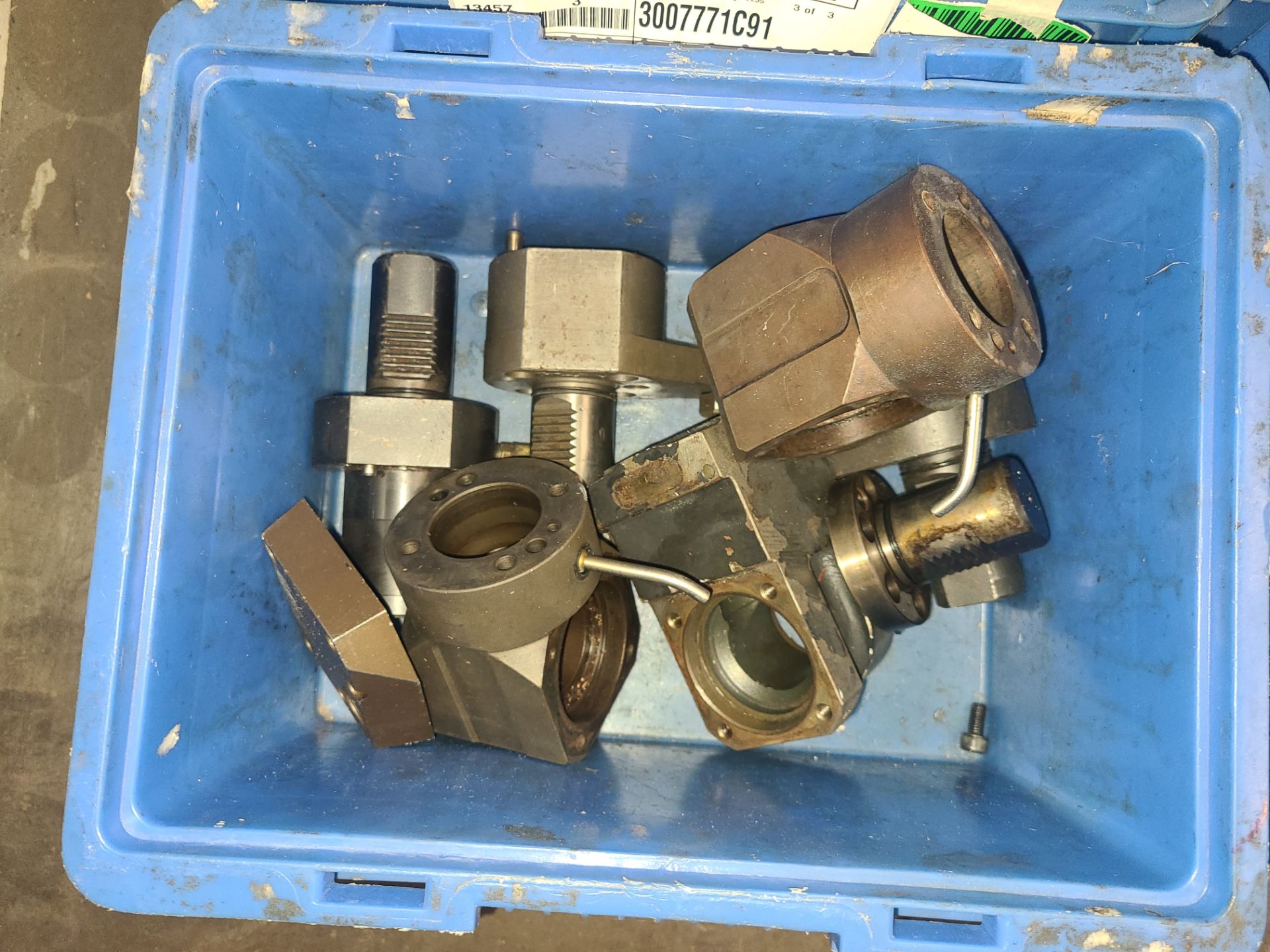 PALLET OF VARIOUS MILL PARTS AND TOOLING - Image 6 of 10