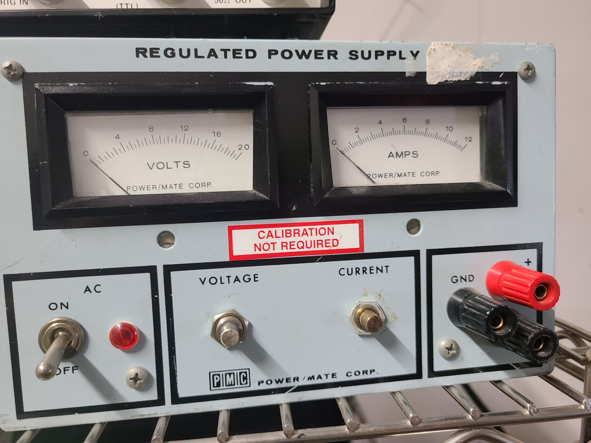 (1) HARRISON 6289A DC POWER SUPPLY; (1) WAVETEK 5 MHZ SWEEP GENERATOR MODEL # 184; (2) PMC REGULATED - Image 5 of 5