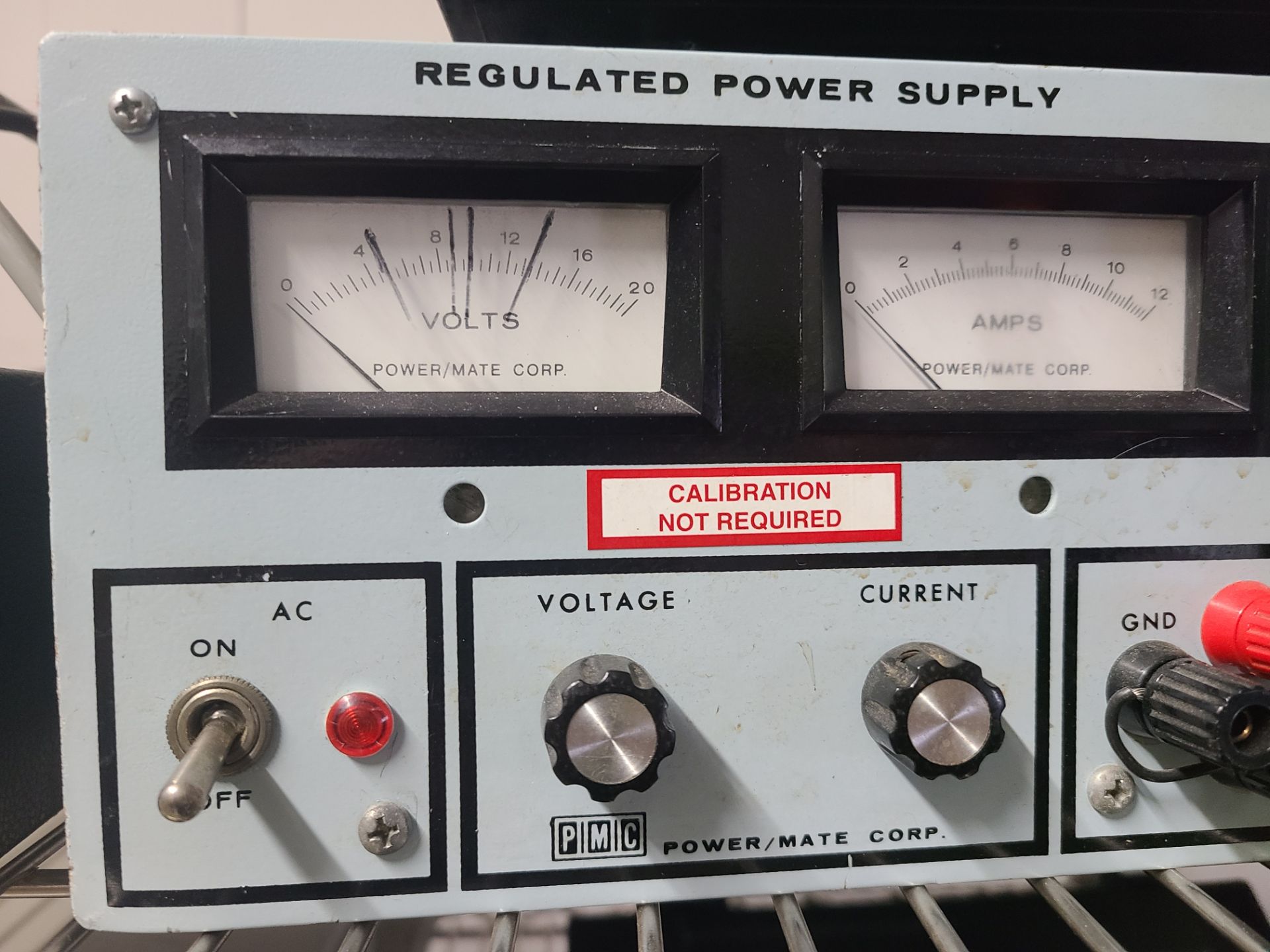 (1) HARRISON 6289A DC POWER SUPPLY; (1) WAVETEK 5 MHZ SWEEP GENERATOR MODEL # 184; (2) PMC REGULATED - Image 4 of 5