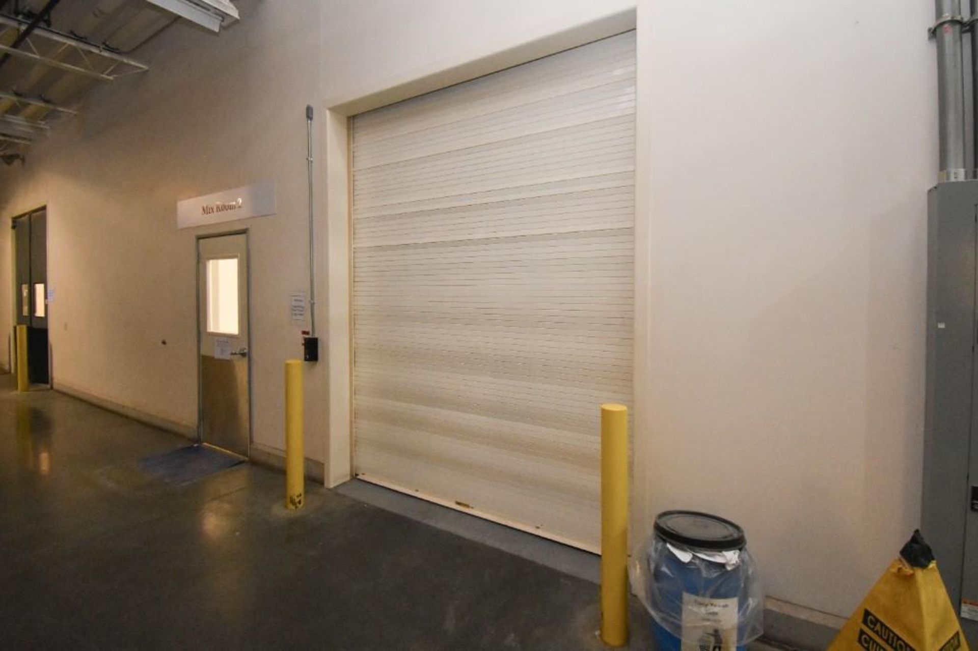 Wayne Dalton Automatic Roll Up Door - Image 3 of 3