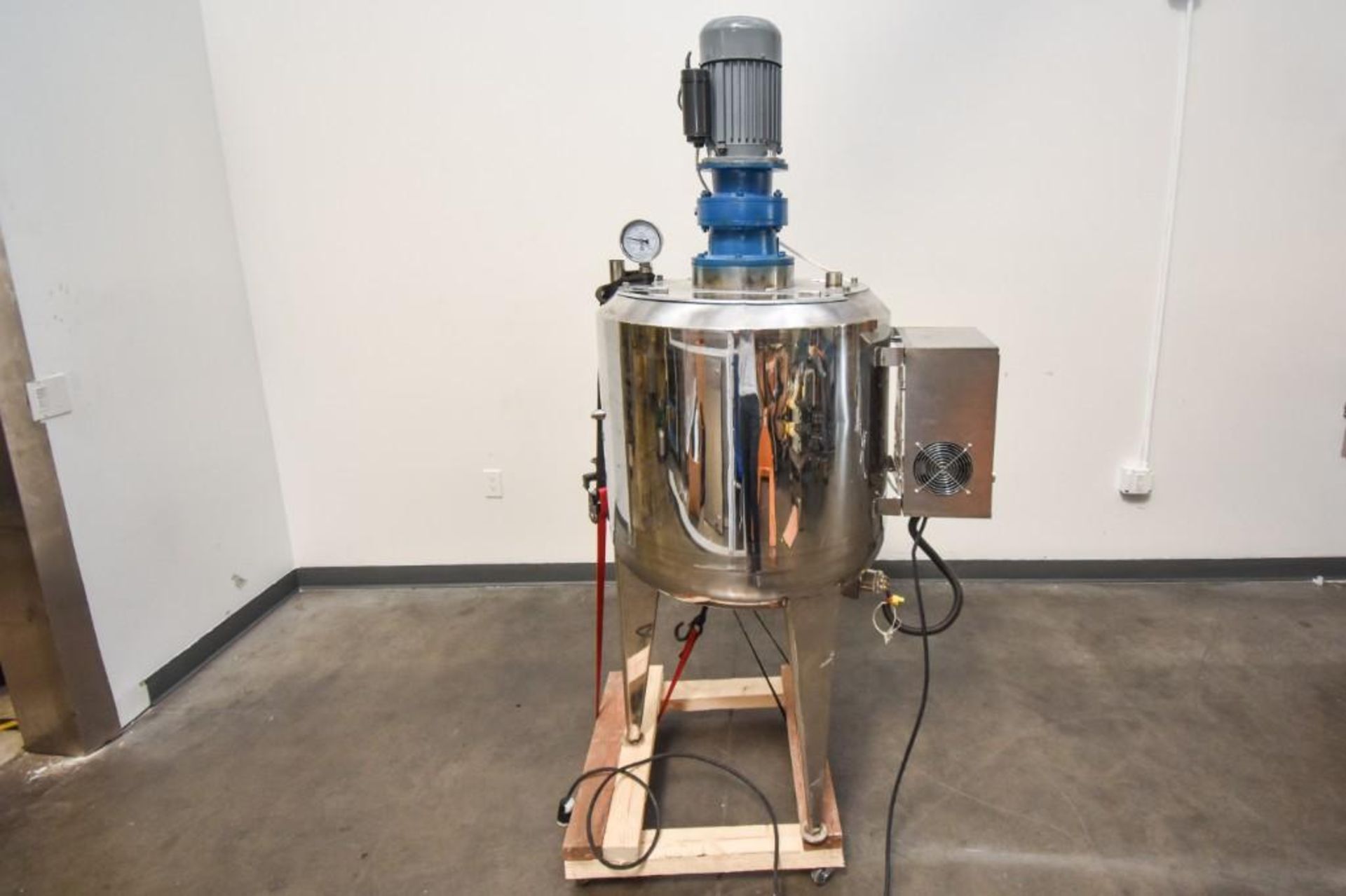 Dual Head Liquid Filling/ Capping Machine with Vibratory Cap Feeder and Mixing Tank - Image 14 of 27