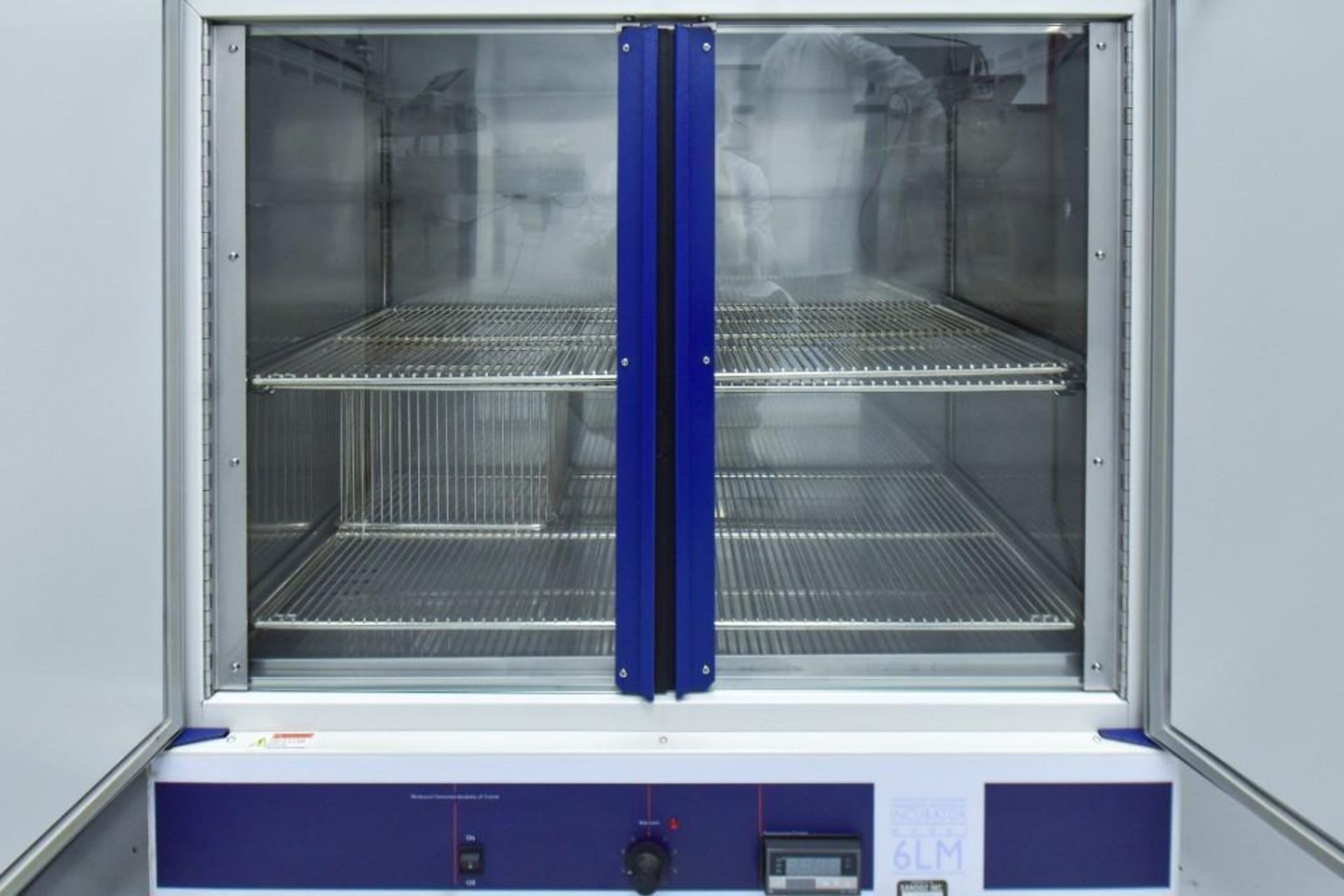 Thermo Scientific Mechanical Convection Incubator 6LM - Image 2 of 9
