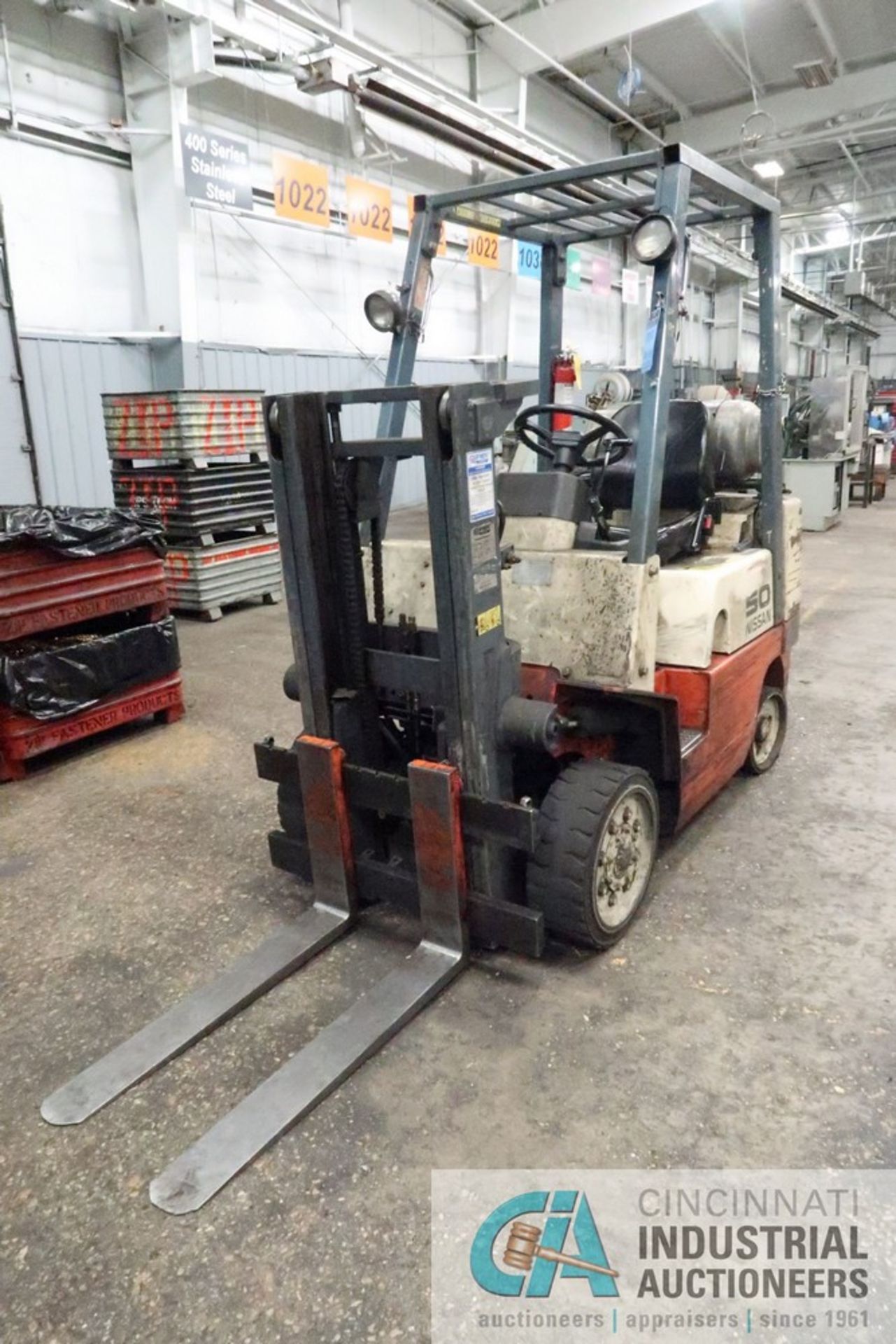 5,000 LB. NISSAN MODEL CFJ02A25PV SOLID TIRE LP GAS LIFT TRUCK; S/N 9P4471, 2-STAGE MAST, 58" MAST