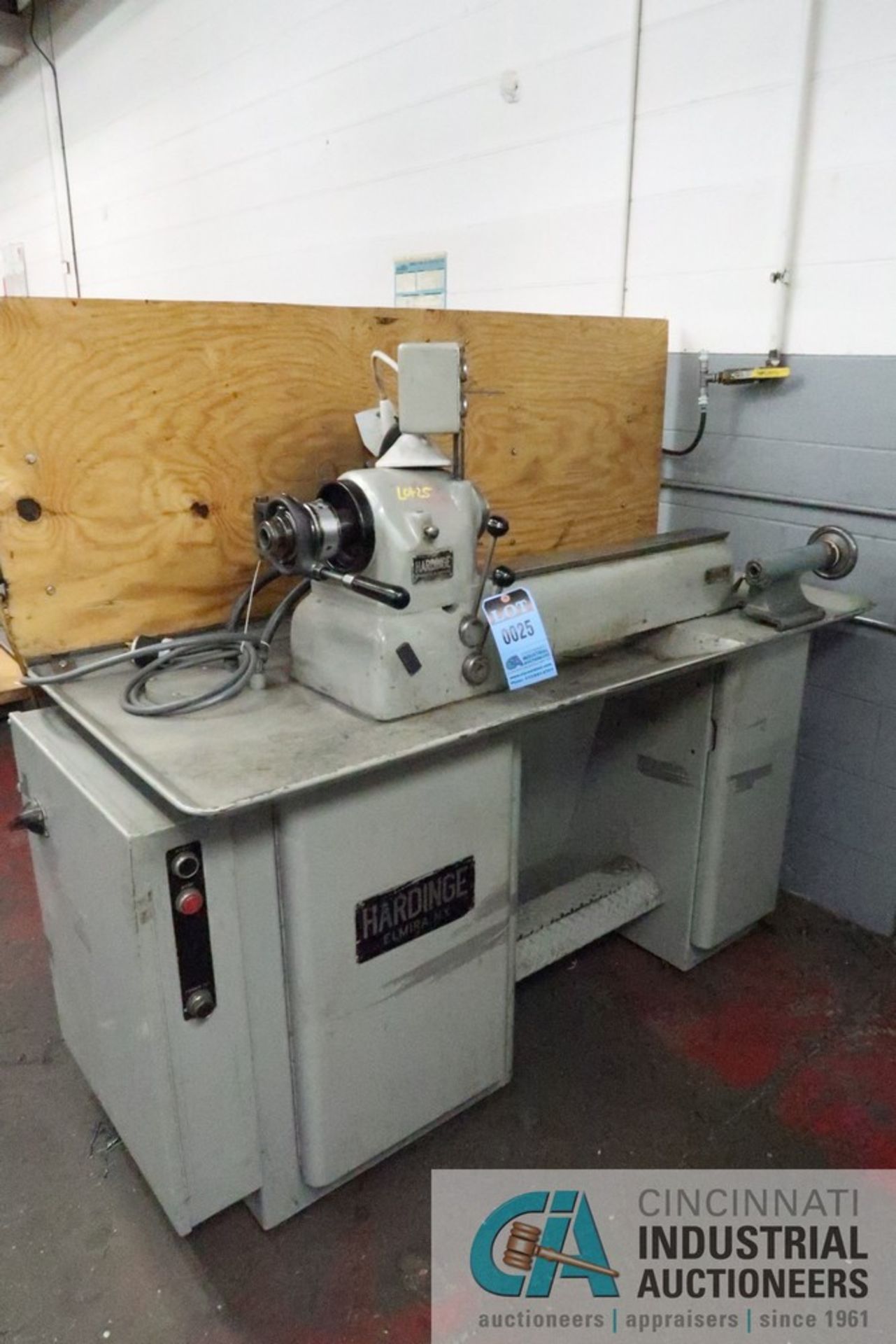 9" X 20" HARDINGE DV-59 DOVETAIL BED PRECISION LATHE; S/N N/A, COLLET CHUCK, 1-1/4" THROUGH HOLE,