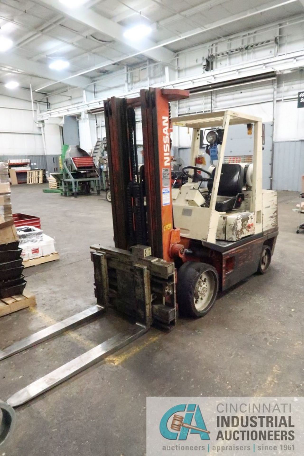 6,000 LB. NISSAN MODEL KCUGH02F35PV SOLID TIRE LIFT TRUCK; S/N 900944, 3-STAGE MAST, 82" MAST