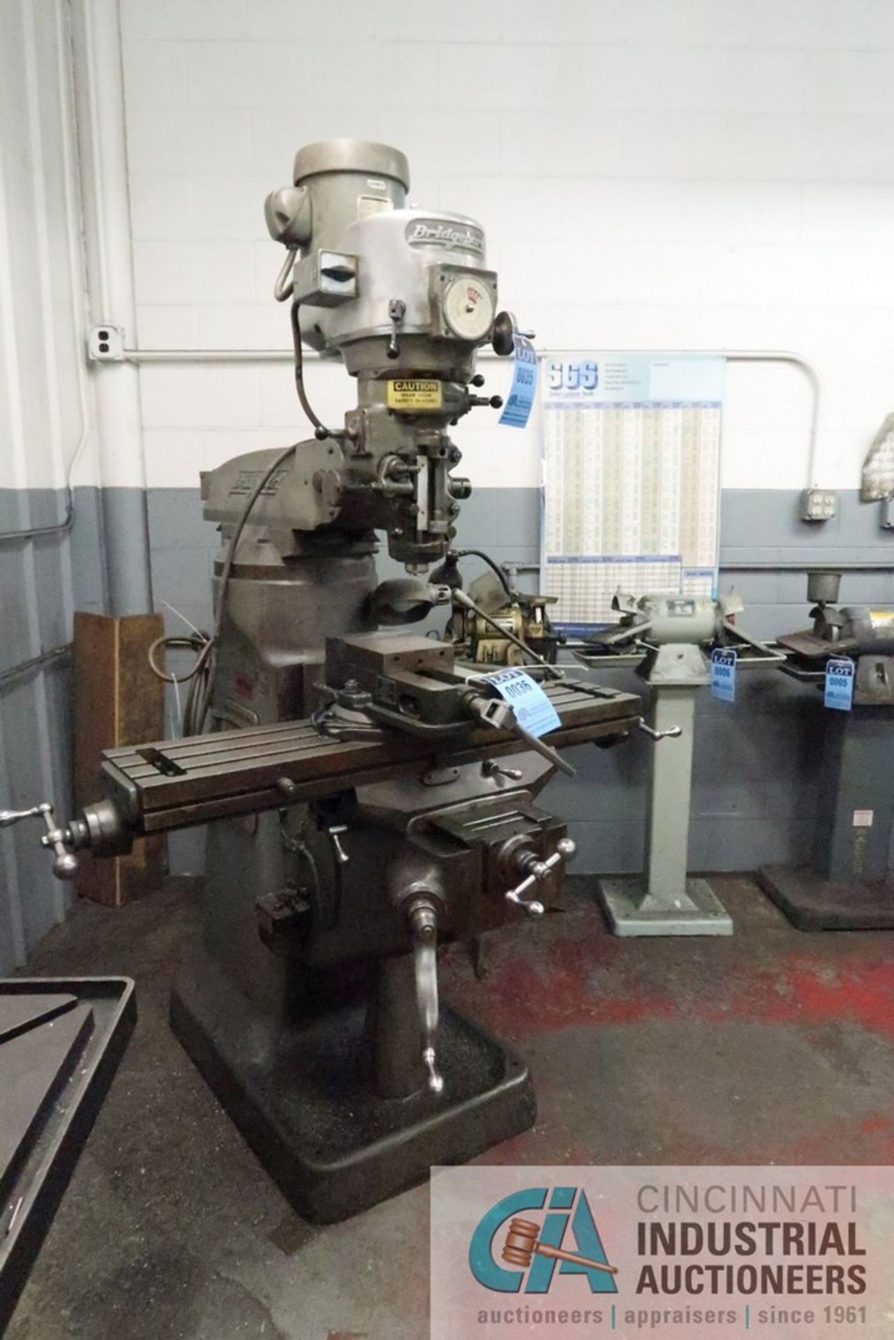1-1/2 HP BRIDGEPORT VERTICAL MILL; S/N 129764, 9" X 42" TABLE, SPINDLE SPEED 60-4,200 RPM - Image 2 of 7