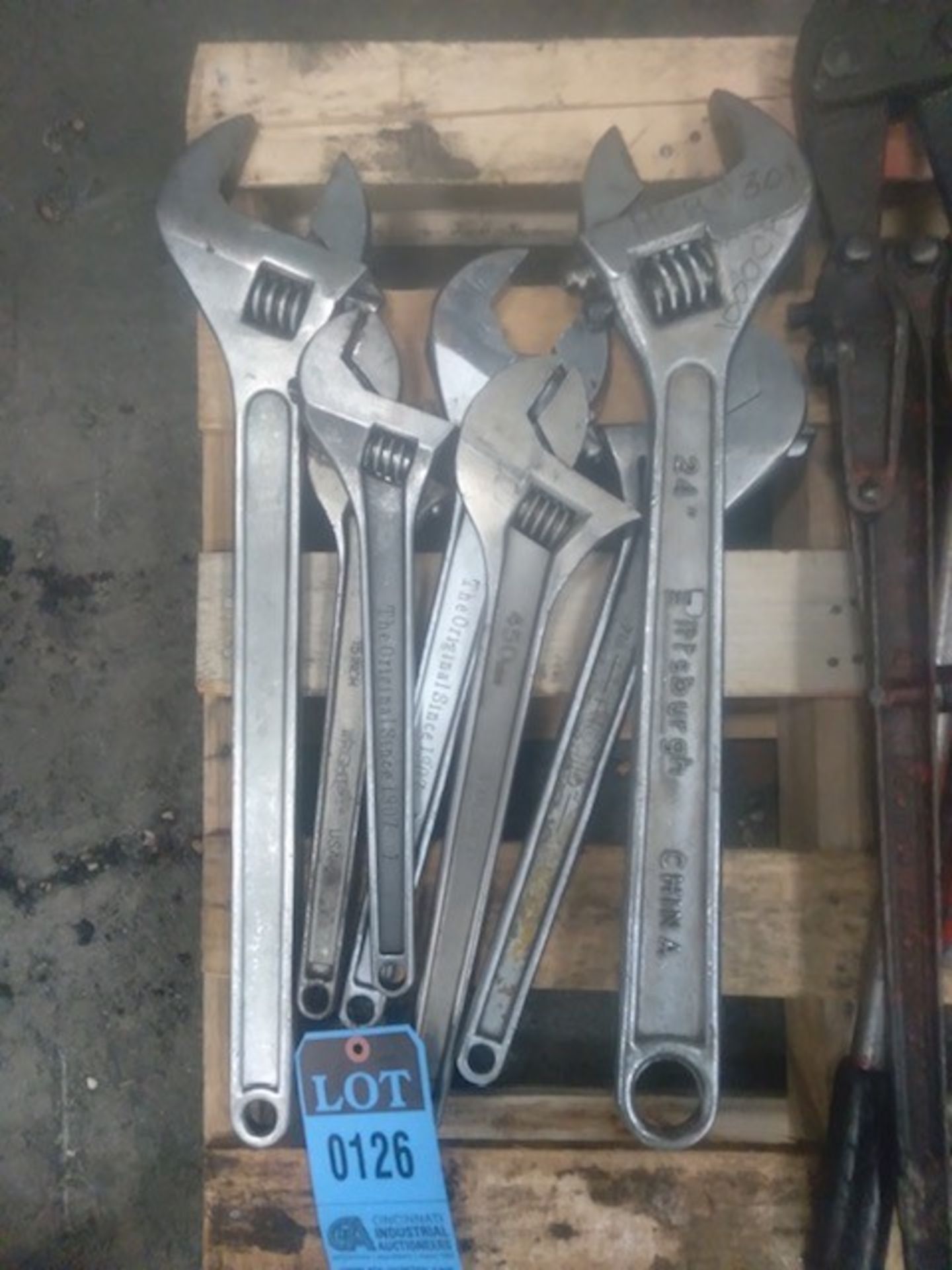 24" ADJUSTABLE WRENCHES