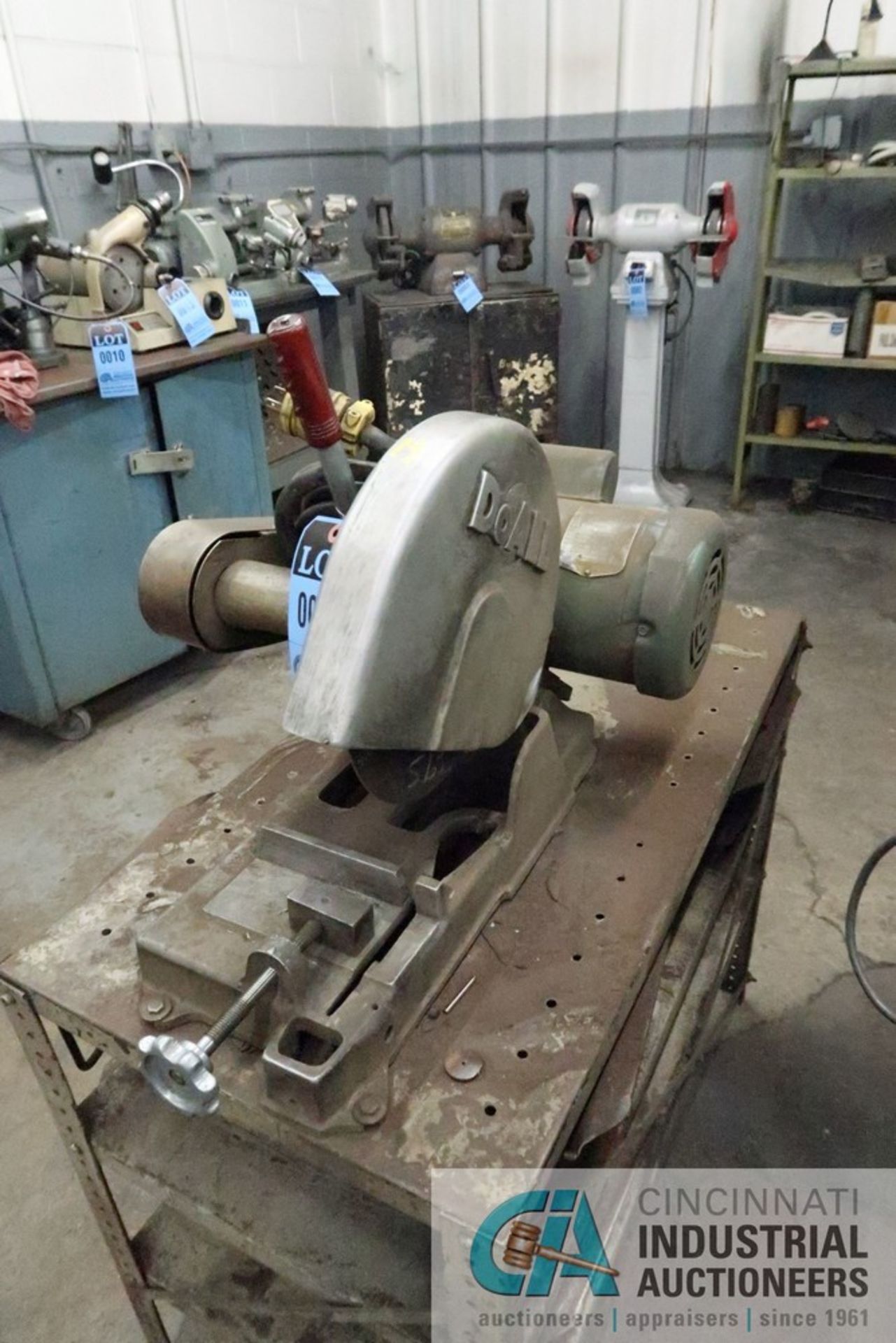 9-1/2" DOALL CHOP SAW - Image 2 of 3