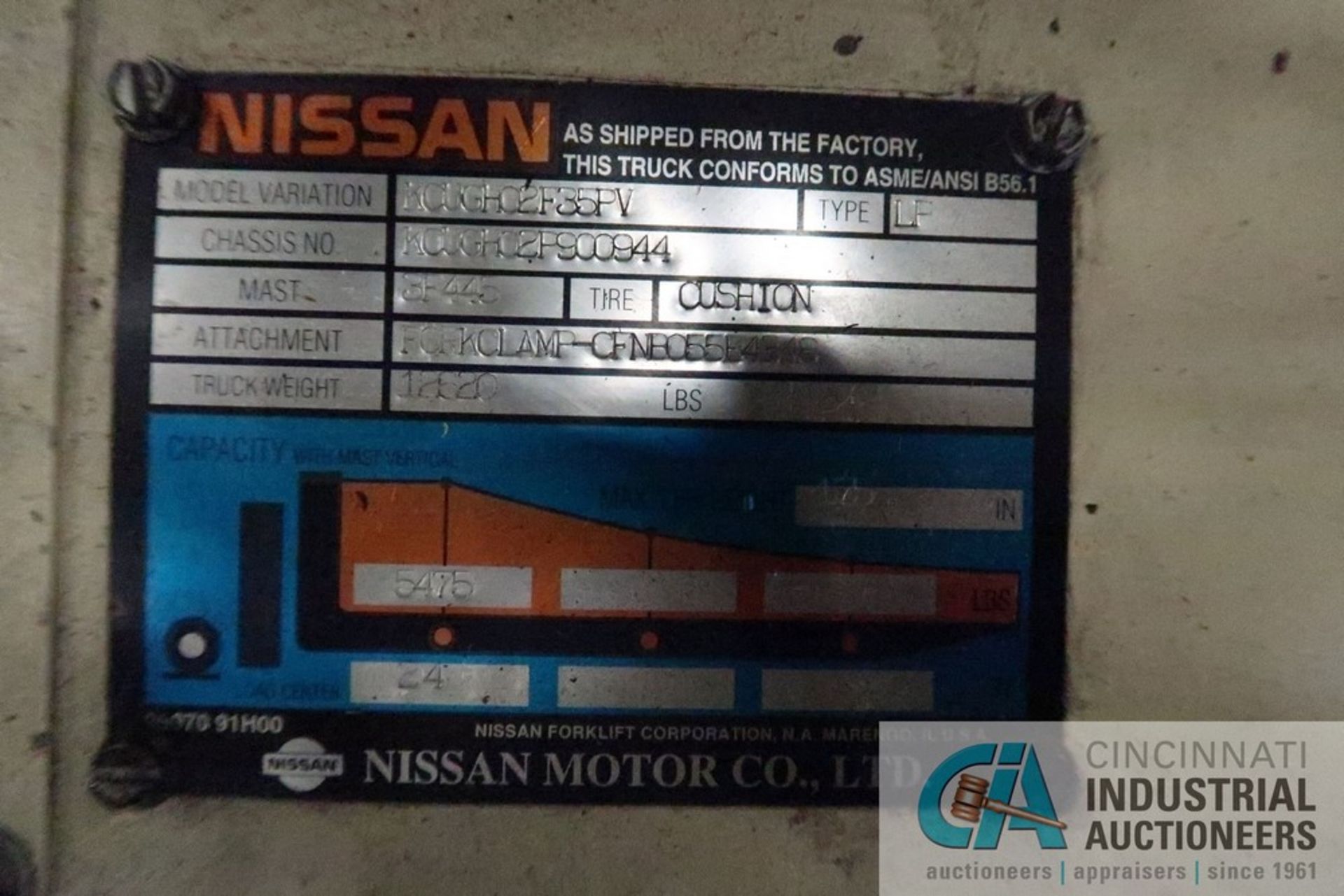 6,000 LB. NISSAN MODEL KCUGH02F35PV SOLID TIRE LIFT TRUCK; S/N 900944, 3-STAGE MAST, 82" MAST - Image 6 of 6