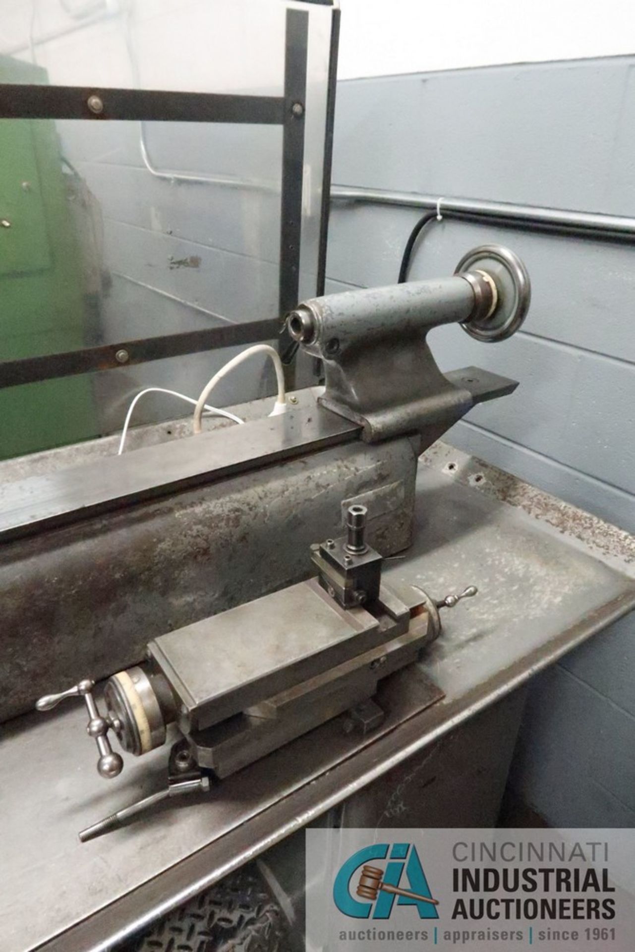 9" X 20" HARDINGE DV-59 DOVETAIL BED PRECISION LATHE; S/N N/A, COLLET CHUCK, 1-1/4" THROUGH HOLE, - Image 5 of 8