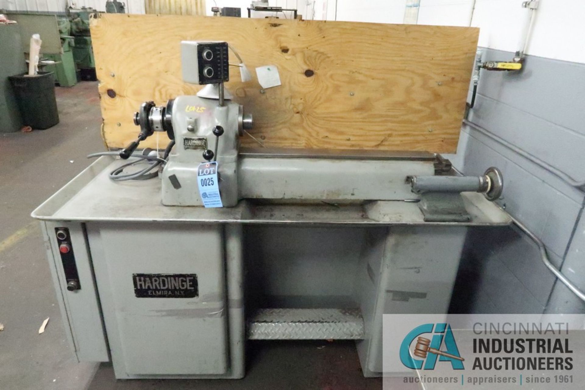 9" X 20" HARDINGE DV-59 DOVETAIL BED PRECISION LATHE; S/N N/A, COLLET CHUCK, 1-1/4" THROUGH HOLE, - Image 2 of 9