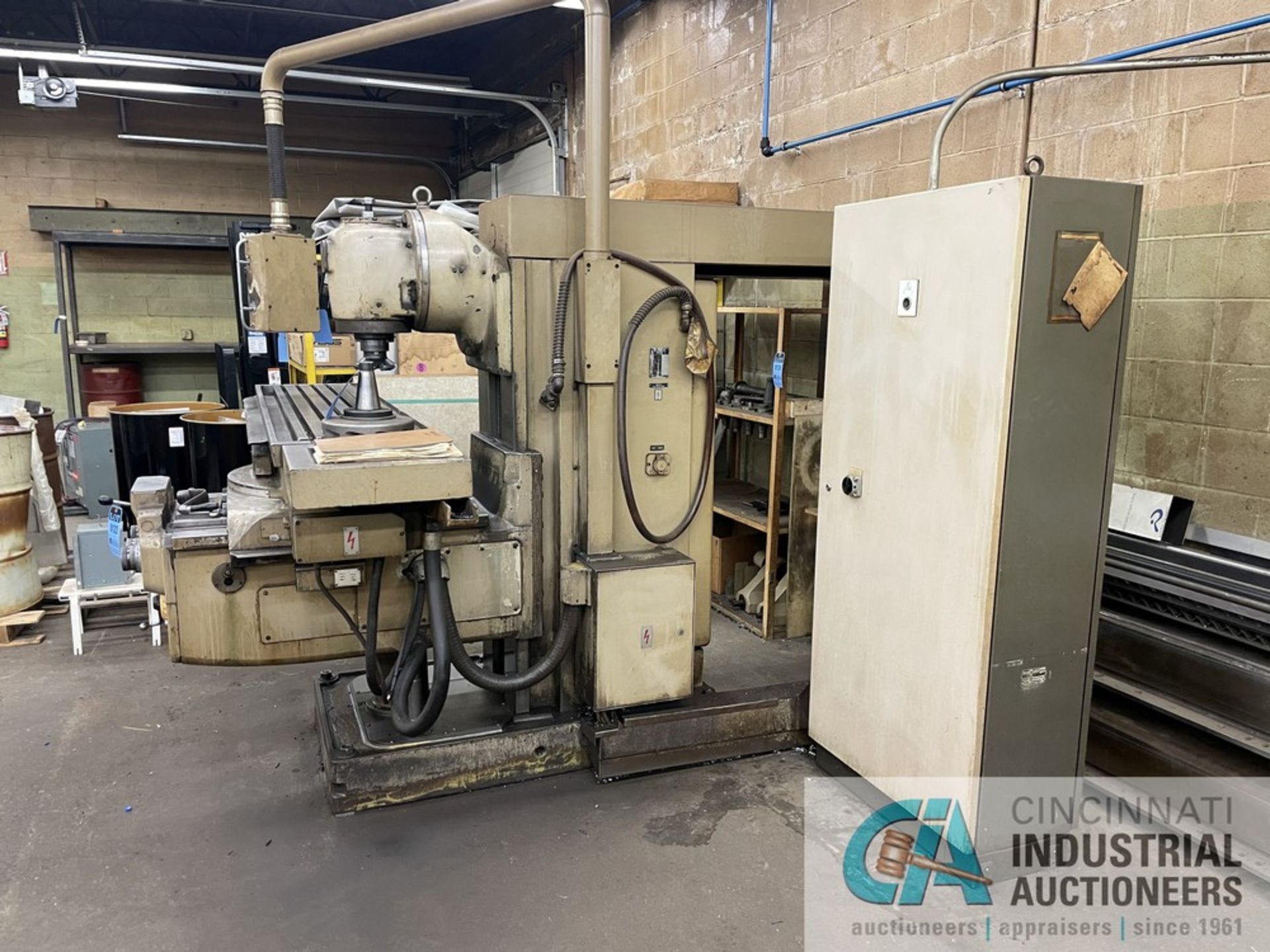 WMW HECKERT MODEL FU-400-V1-11 UNIVERSAL HORIZONTAL MILL W/ VERTICAL HEAD; S/N 3266013-200, 16" X - Image 4 of 14