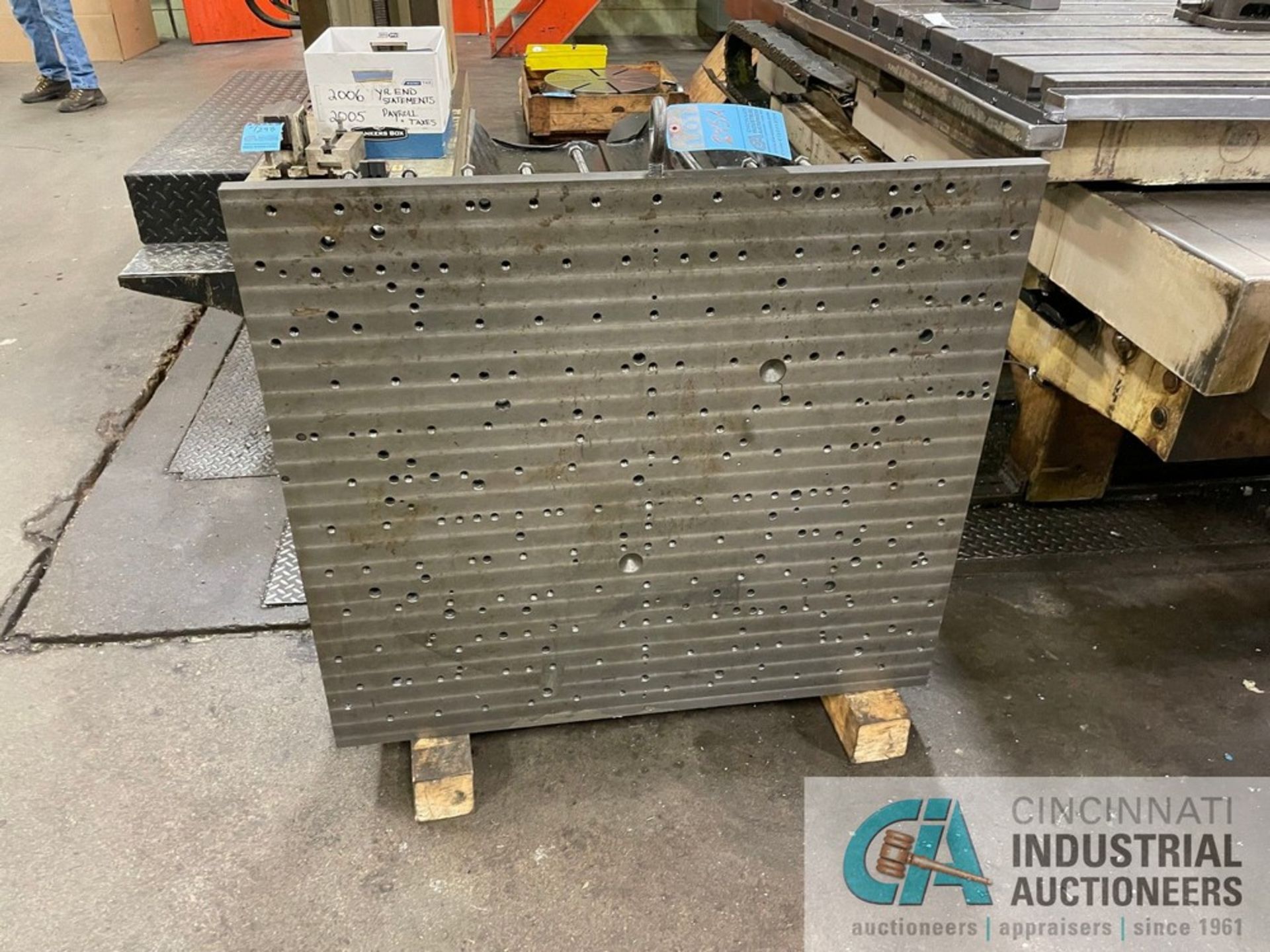 40" X 38" X 12" BASE D&T ANGLE PLATE - Image 3 of 3