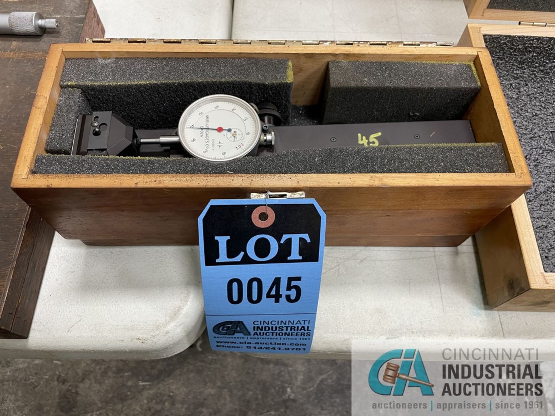 MUELLER MODEL C402 GAGE