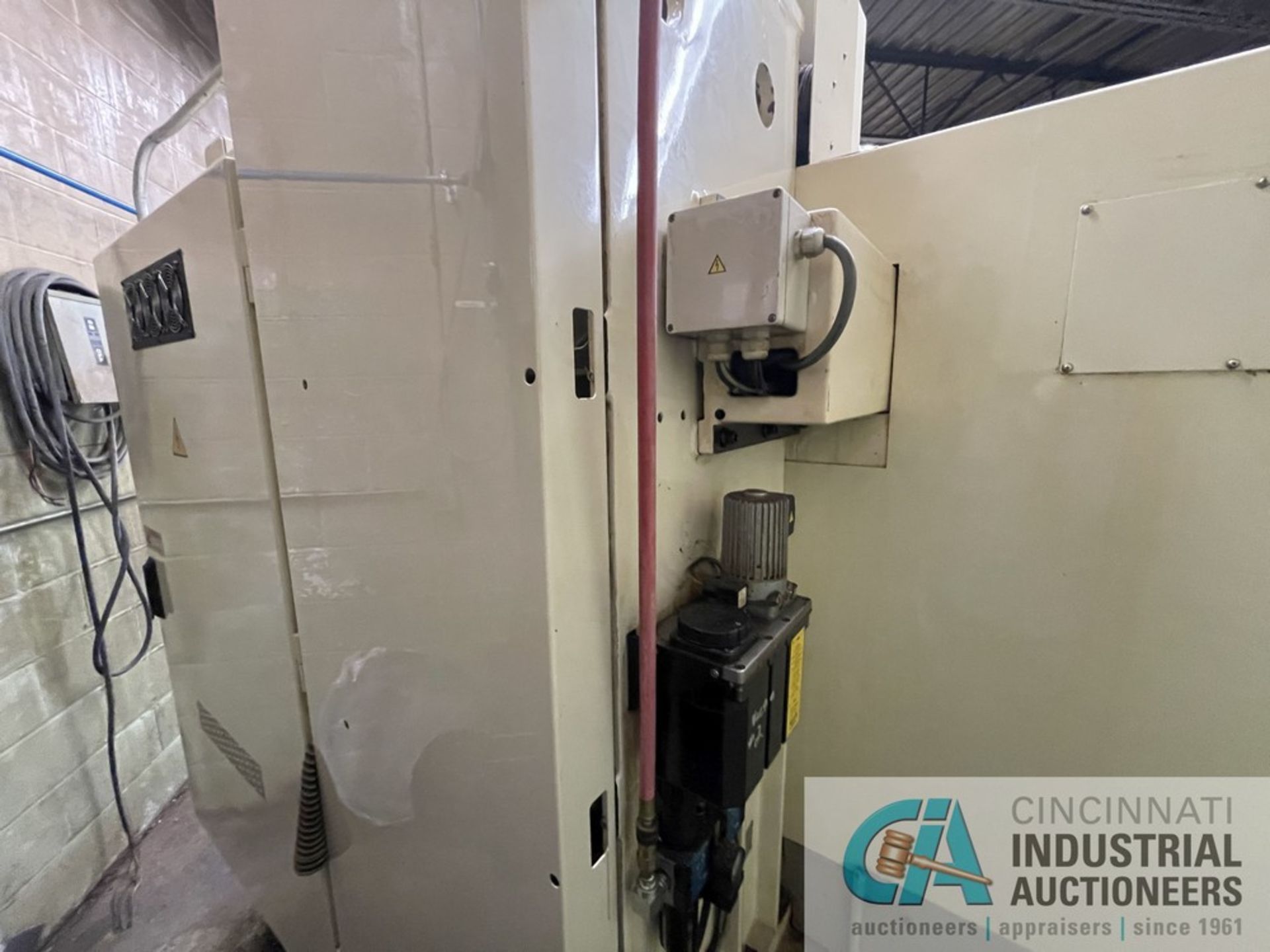 OKUMA CADET MATE CNC VERTICAL MACHINING CENTER; S/N 0134, 20" X 40" TABLE, 40-TAPER SPINDLE, OSP700M - Image 9 of 10