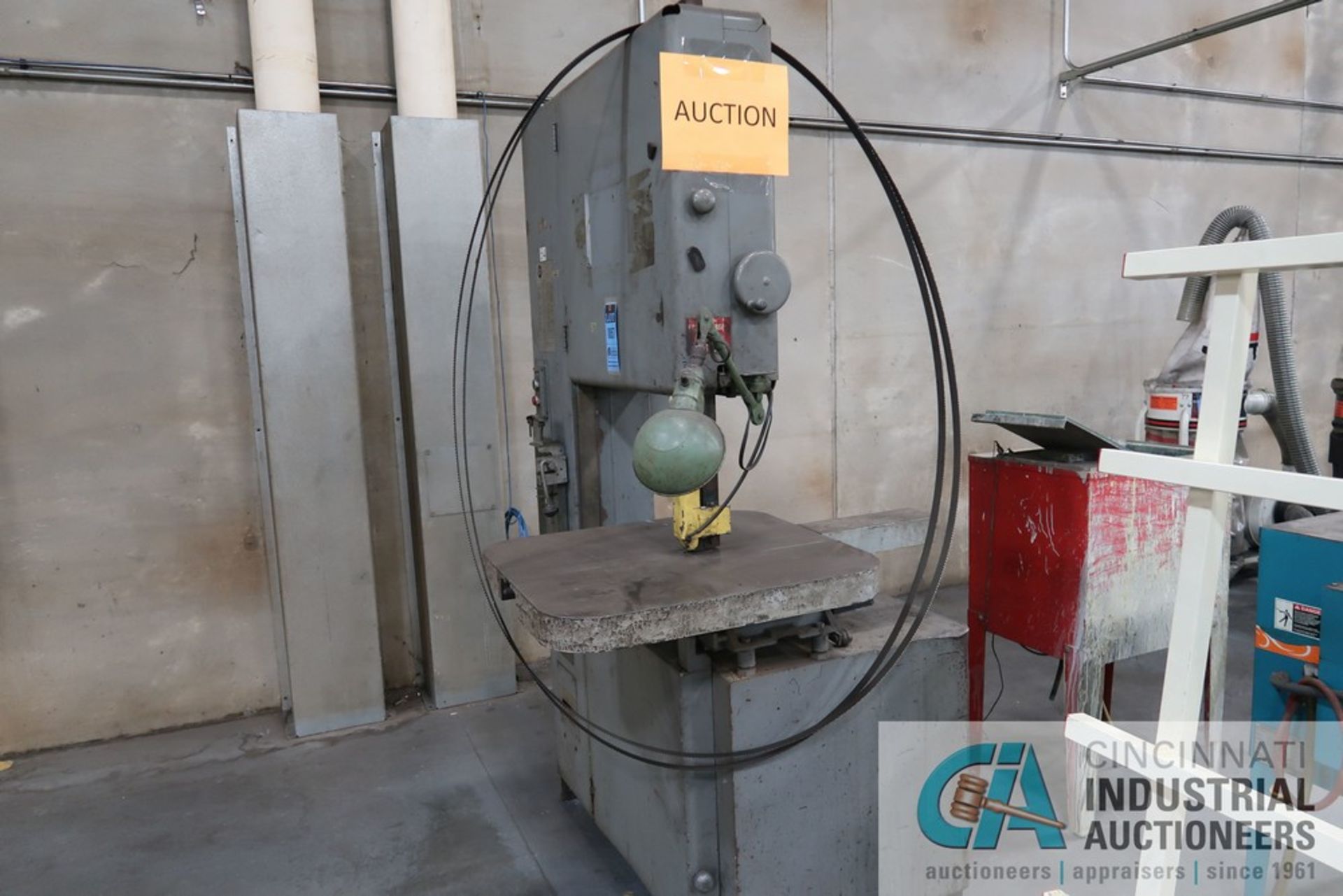 24" GROB MODEL 4V-24 VERTICAL BAND SAW; S/N 1909, W/ GROB MODEL RW-A BLADE WELDER - Image 4 of 13