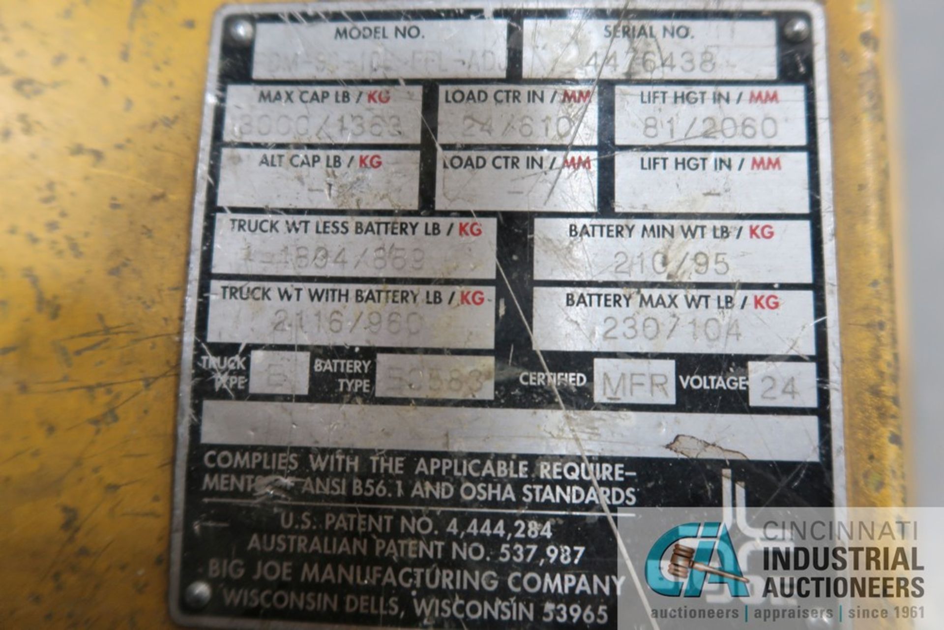 3,000 LB BIG JOE MODEL / MAX STACKER MODEL RDM-90-106-FFL-ADJ 24 VOLT WALK-BEHIND ELECTRIC PALLET - Image 5 of 5