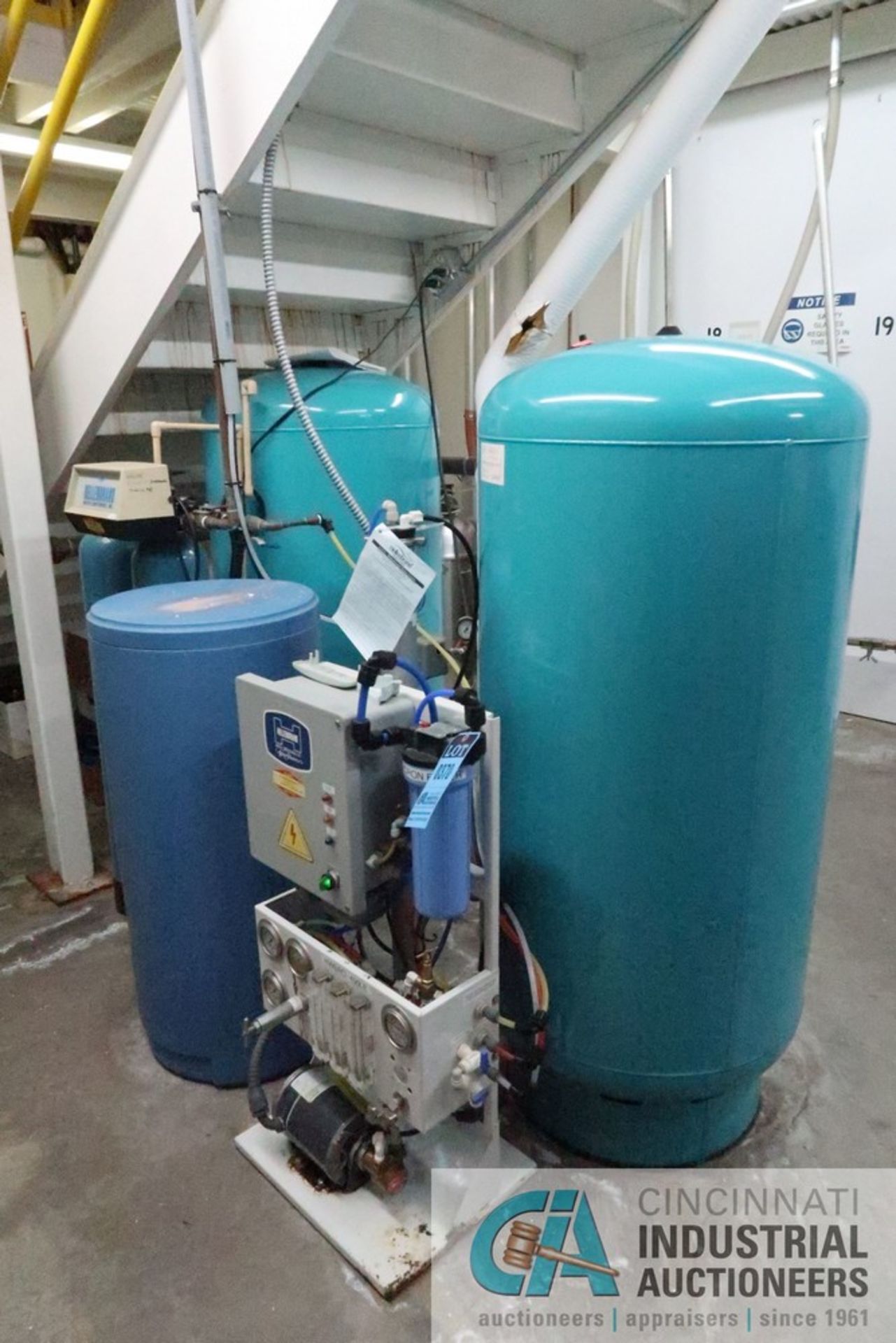 HELLENBRAND WATER SOFTENER SYSTEM - Image 2 of 8