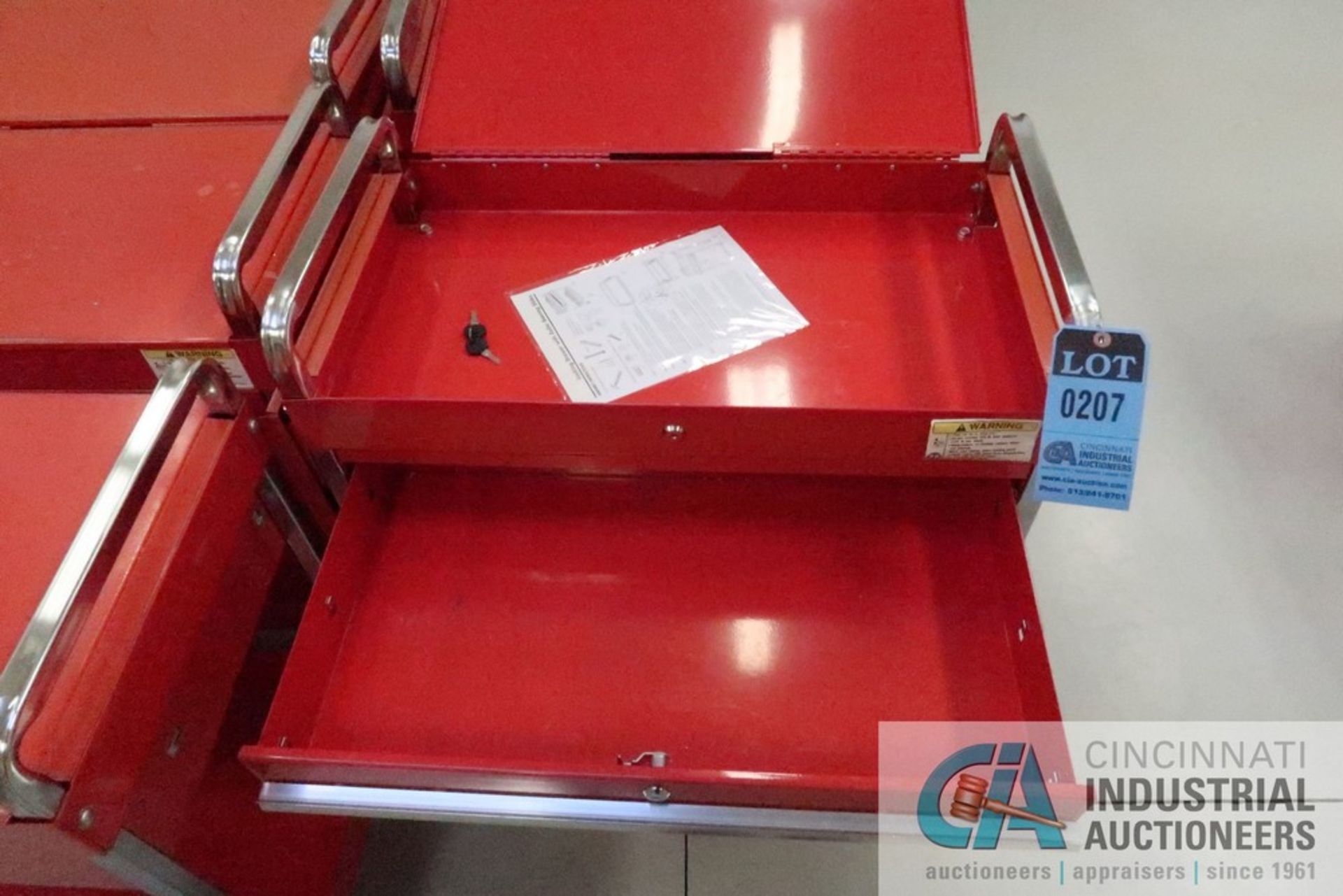 PORTABLE STEEL UTILITY CARTS - Image 2 of 3