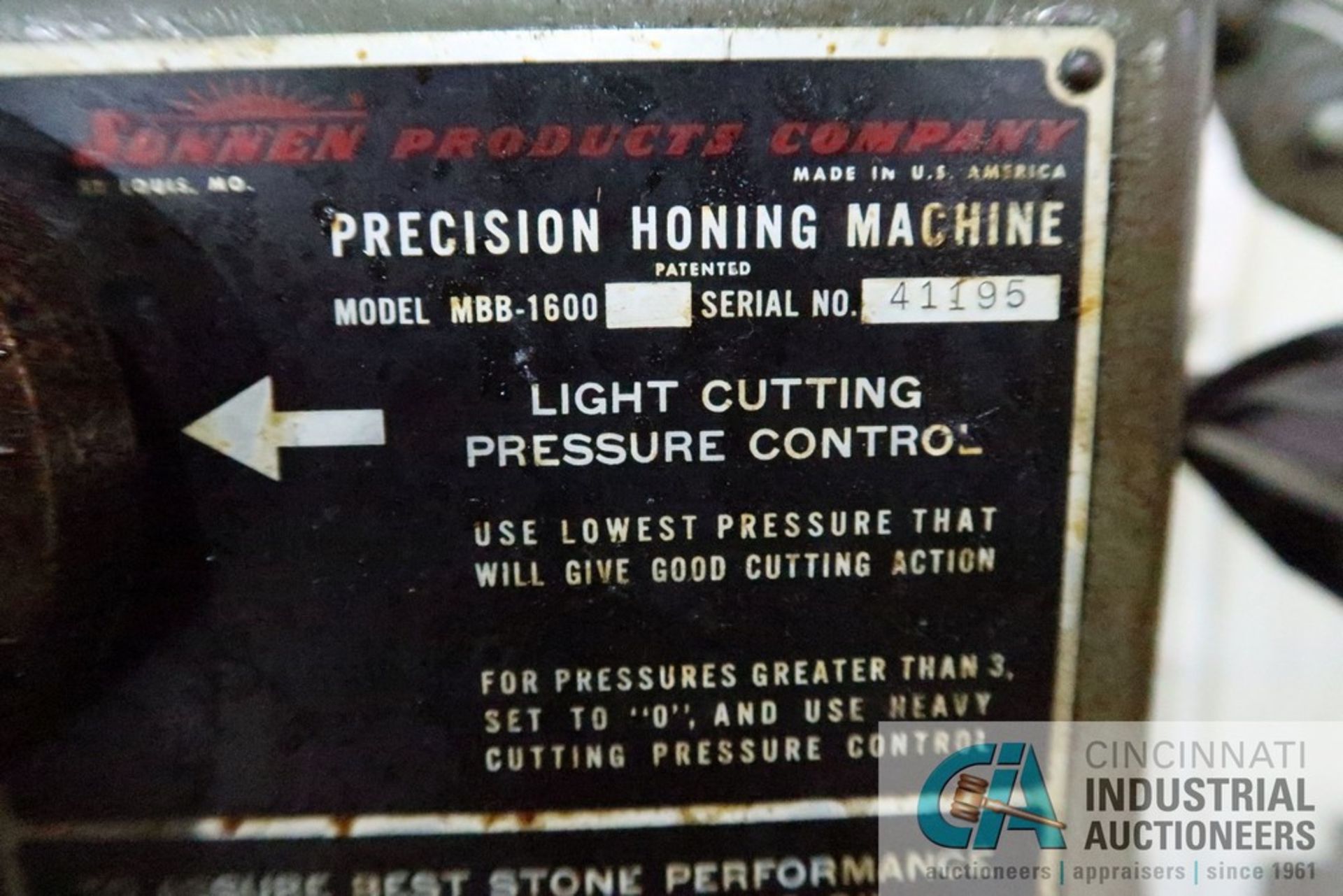 SUNNEN MODEL MBB-1600 PRECISION HONING MACHINE; S/N 41195, 1/2 HP WITH MISCELLANEOUS NEW TOOLING, - Image 7 of 18