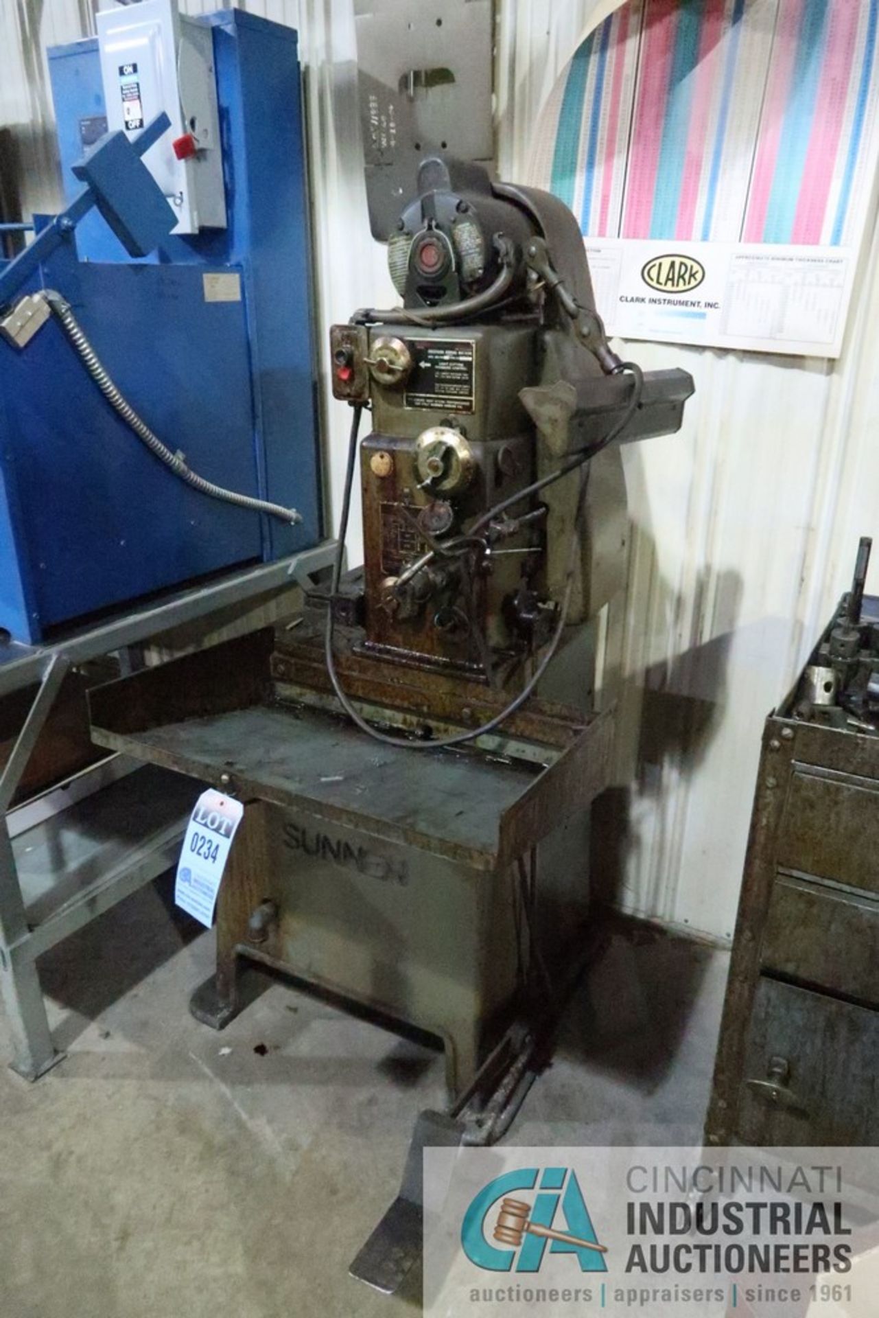 SUNNEN MODEL MBB-1600 PRECISION HONING MACHINE; S/N 41195, 1/2 HP WITH MISCELLANEOUS NEW TOOLING, - Image 2 of 18