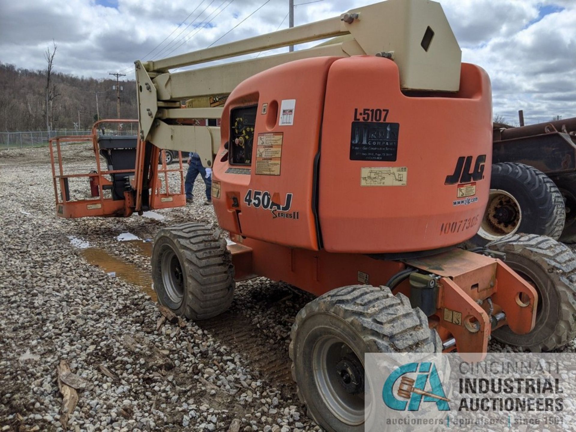 2011 JLG MODEL 450 AJ SERIES II 4X4 DIESEL ROUGH TERRAIN BOOM LIFT; S/N 0300144980, 500 LB. BUCKET - Image 4 of 9