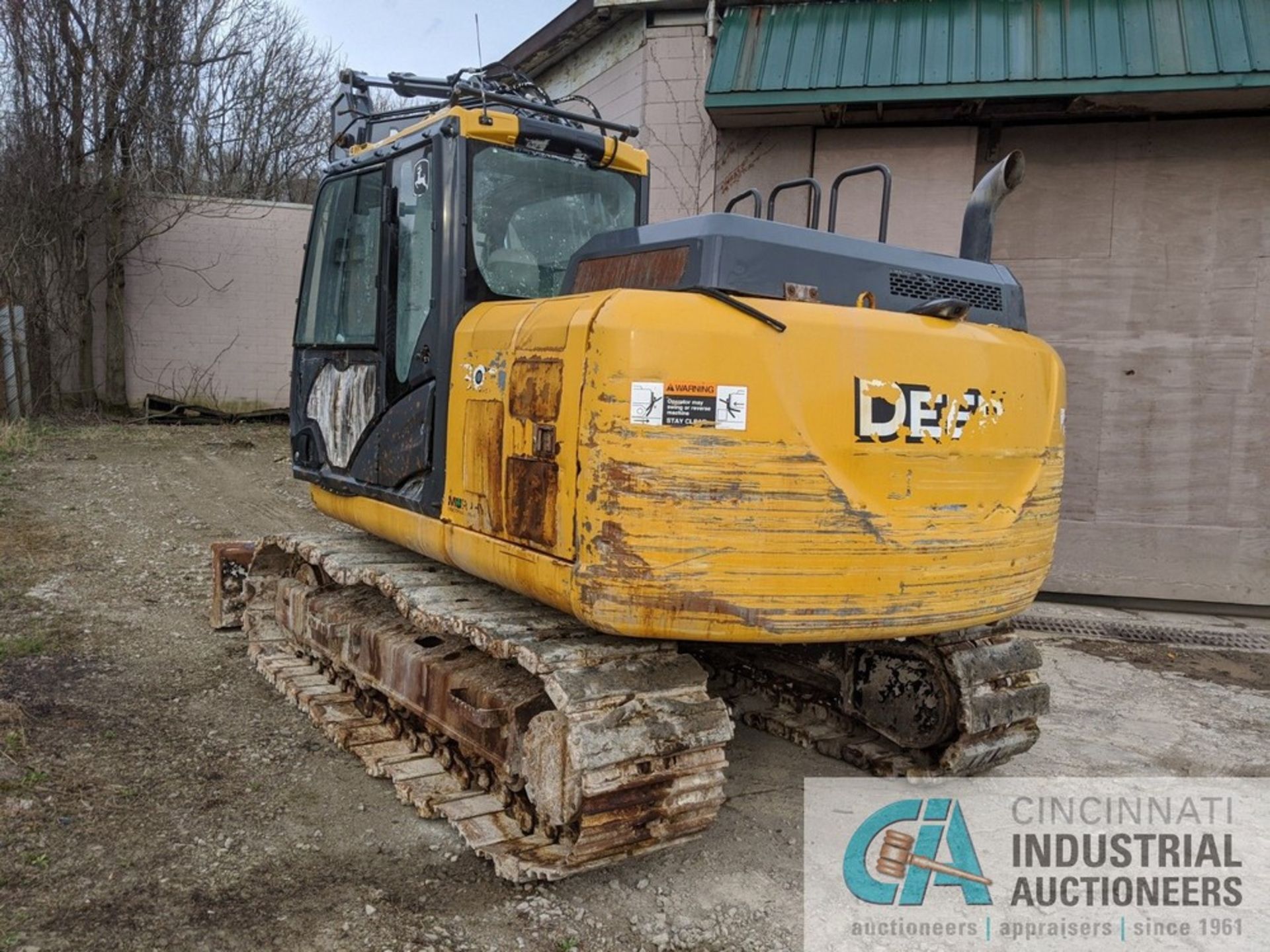 2016 JOHN DEERE MODEL G130 RUBBER TRACK EXCAVATOR, 29" TRACKS, 102" BLADE, 14130 HOURS **LOCATED AT - Image 4 of 16