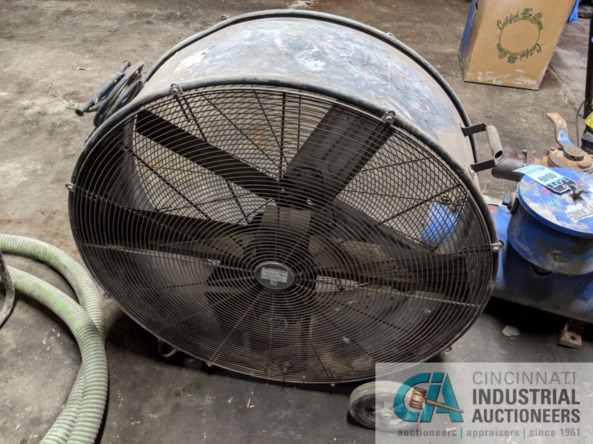 3" COUNTRY TIME CIRCULAR FLOOR FAN **LOCATED AT 128 STEUBENVILLE AVE., CAMBRIDGE, OHIO 43725** - Image 2 of 3