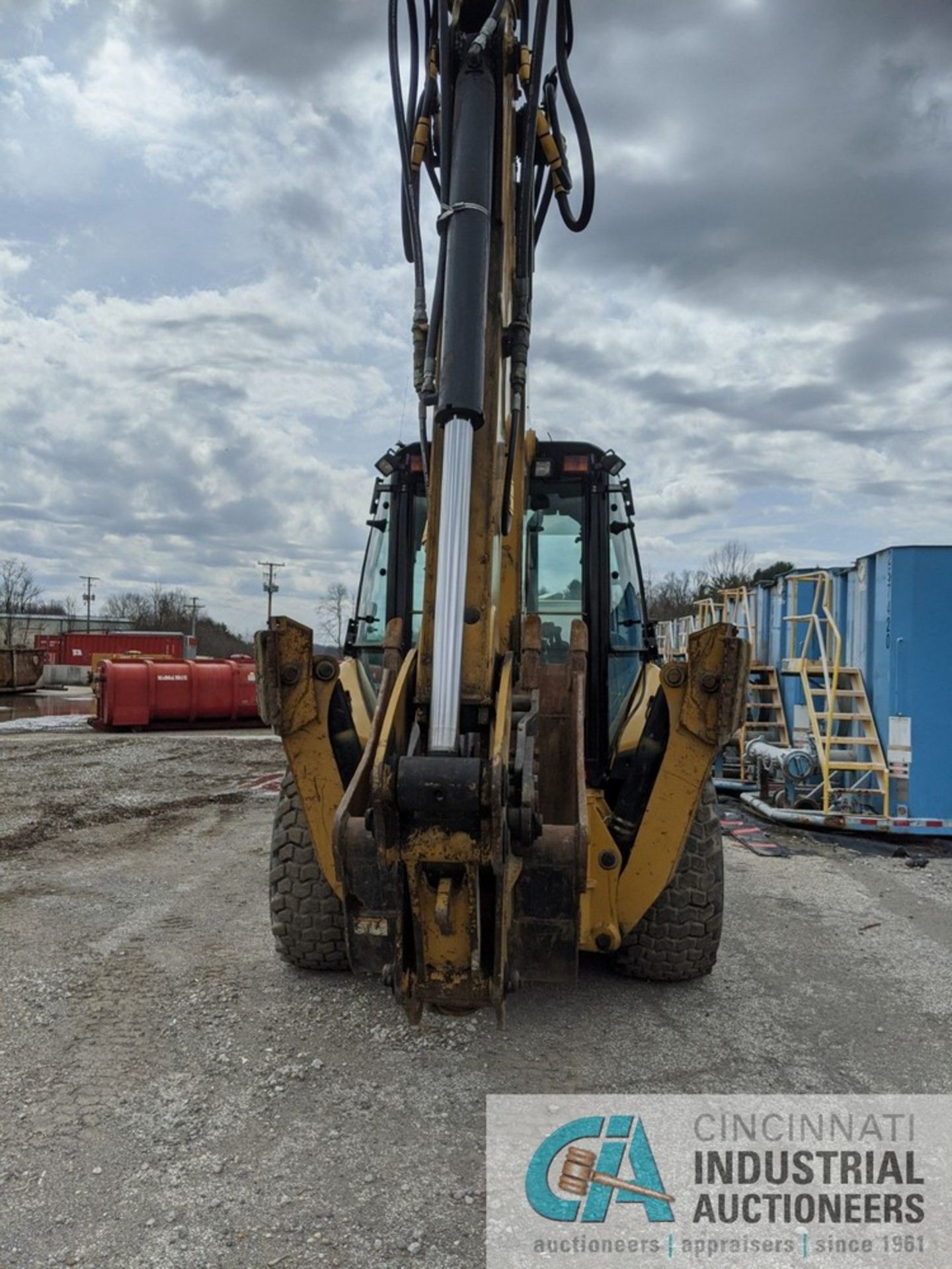 CATERPILLAR MODEL 450E 4X4 RUBBER TIRE BACKHOE; S/N CAT0450EAEBL00233, HYDRAULIC DRIVE, 30" - Image 7 of 21