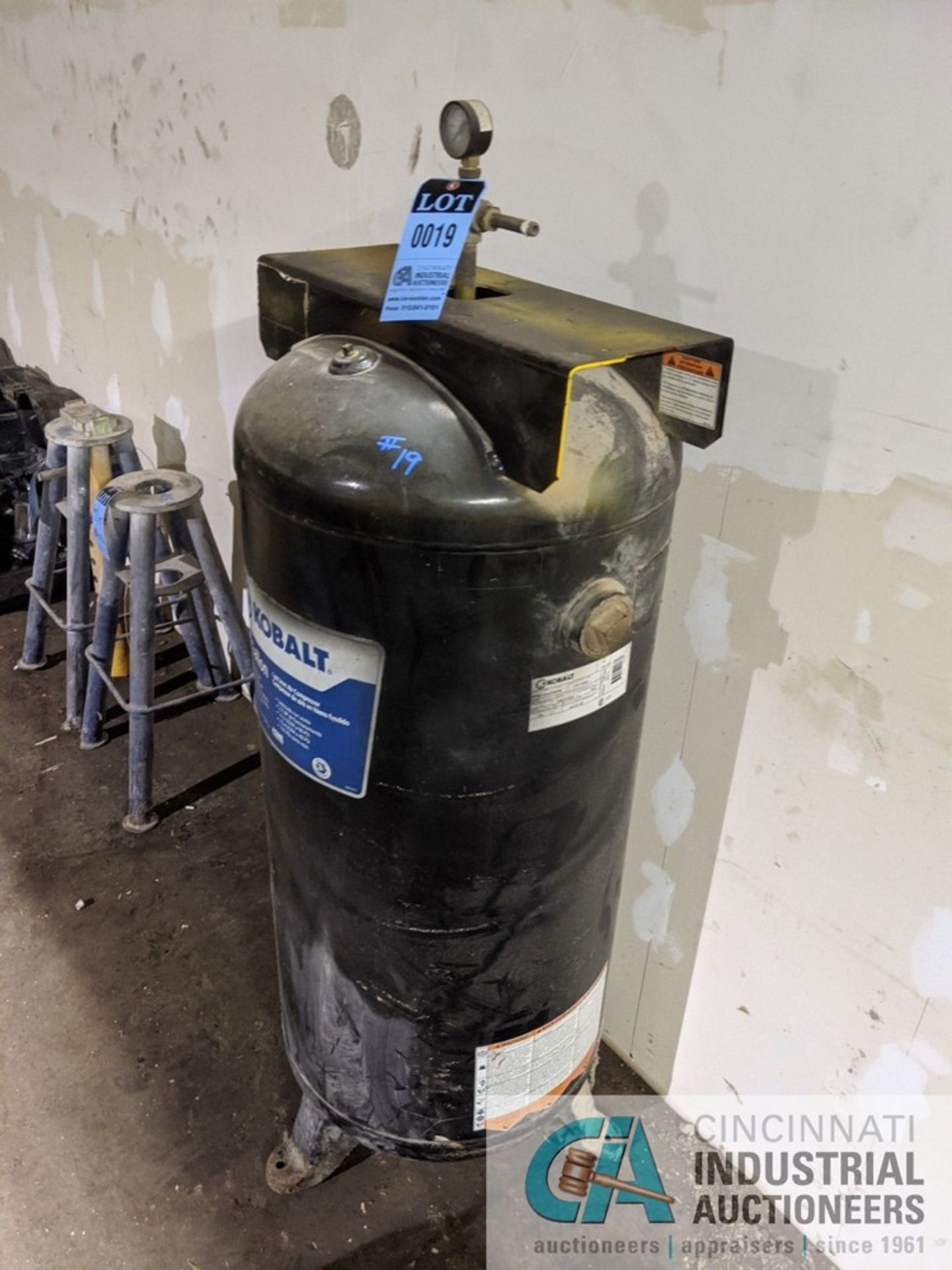 60 GALLON AIR HOLDING TANK **LOCATED AT 128 STEUBENVILLE AVE., CAMBRIDGE, OHIO 43725** - Image 2 of 2